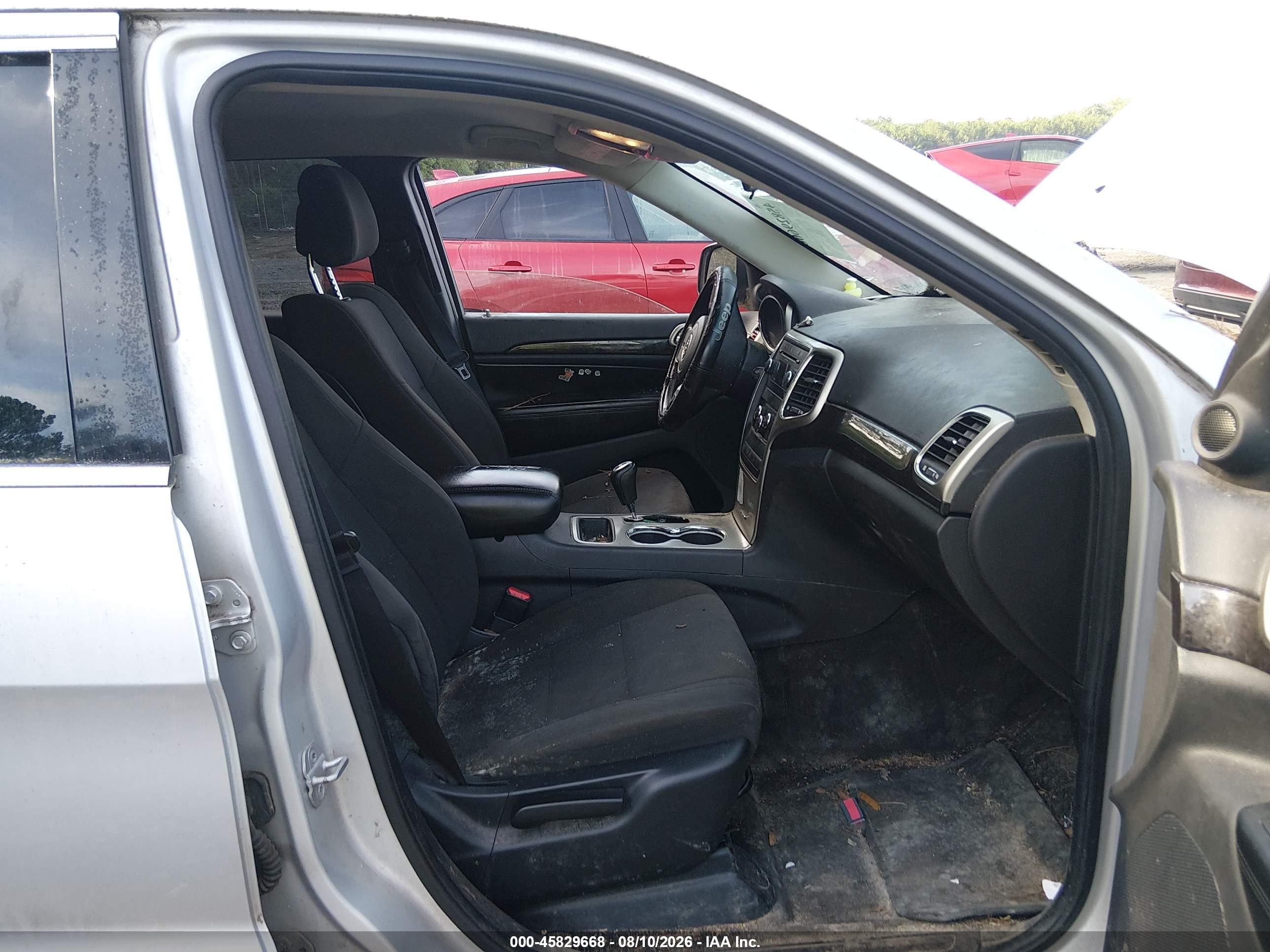 2011 Jeep Grand Cherokee Laredo Silver vin: 1J4RR4GG1BC503071