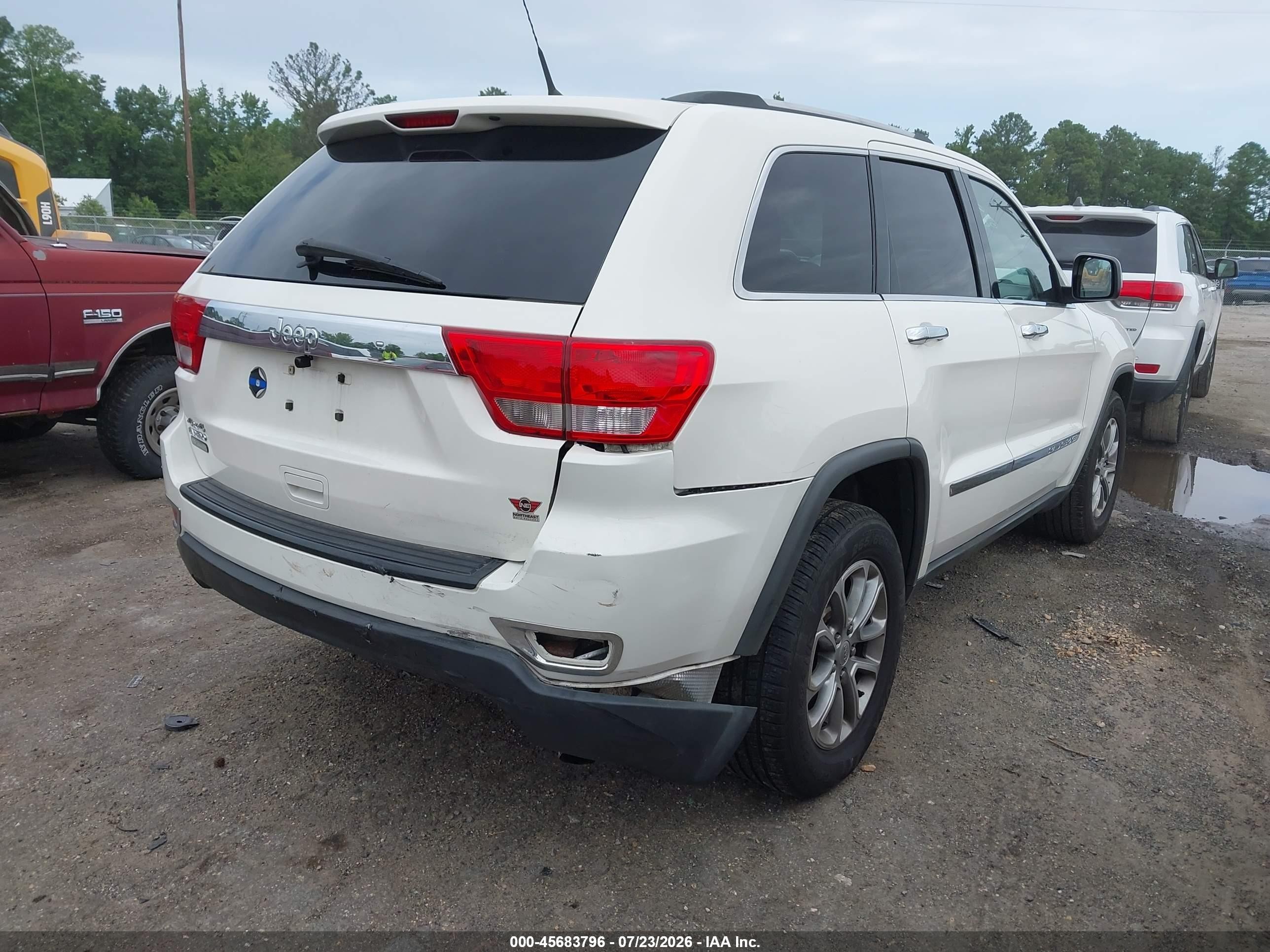 2011 Jeep Grand Cherokee Laredo Белый vin: 1J4RR4GG1BC515009