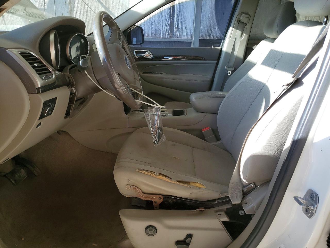 2011 Jeep Grand Cherokee Laredo White vin: 1J4RR4GG1BC515317