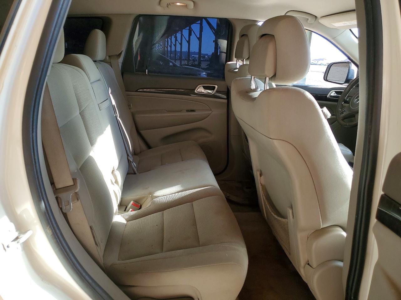 2011 Jeep Grand Cherokee Laredo White vin: 1J4RR4GG1BC515317