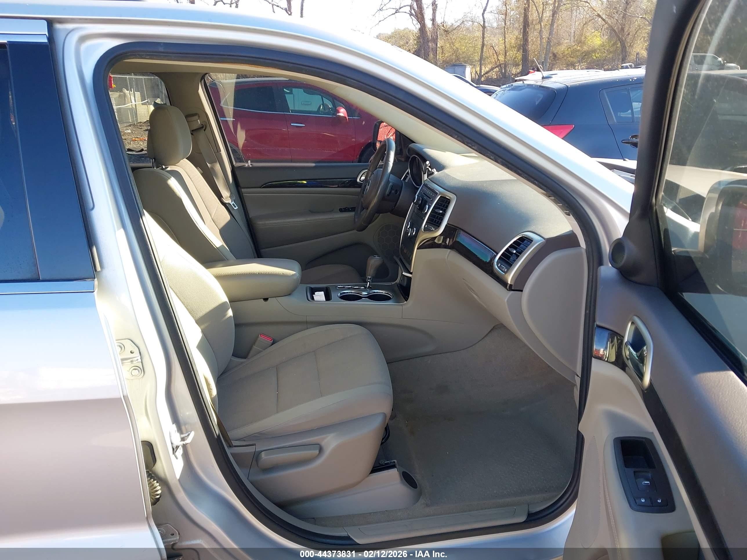 2011 Jeep Grand Cherokee Laredo Gray vin: 1J4RR4GG1BC519092