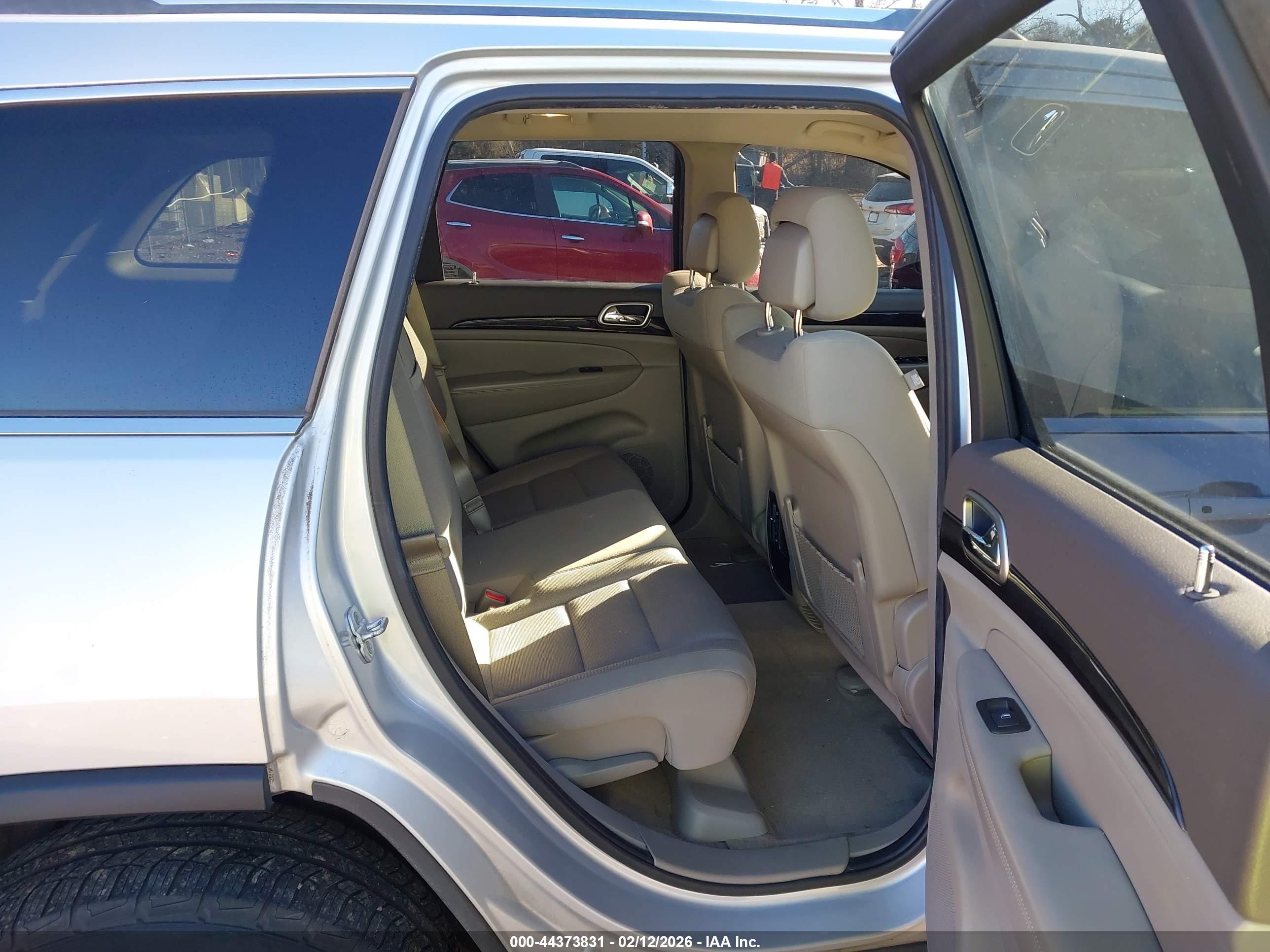 2011 Jeep Grand Cherokee Laredo Gray vin: 1J4RR4GG1BC519092