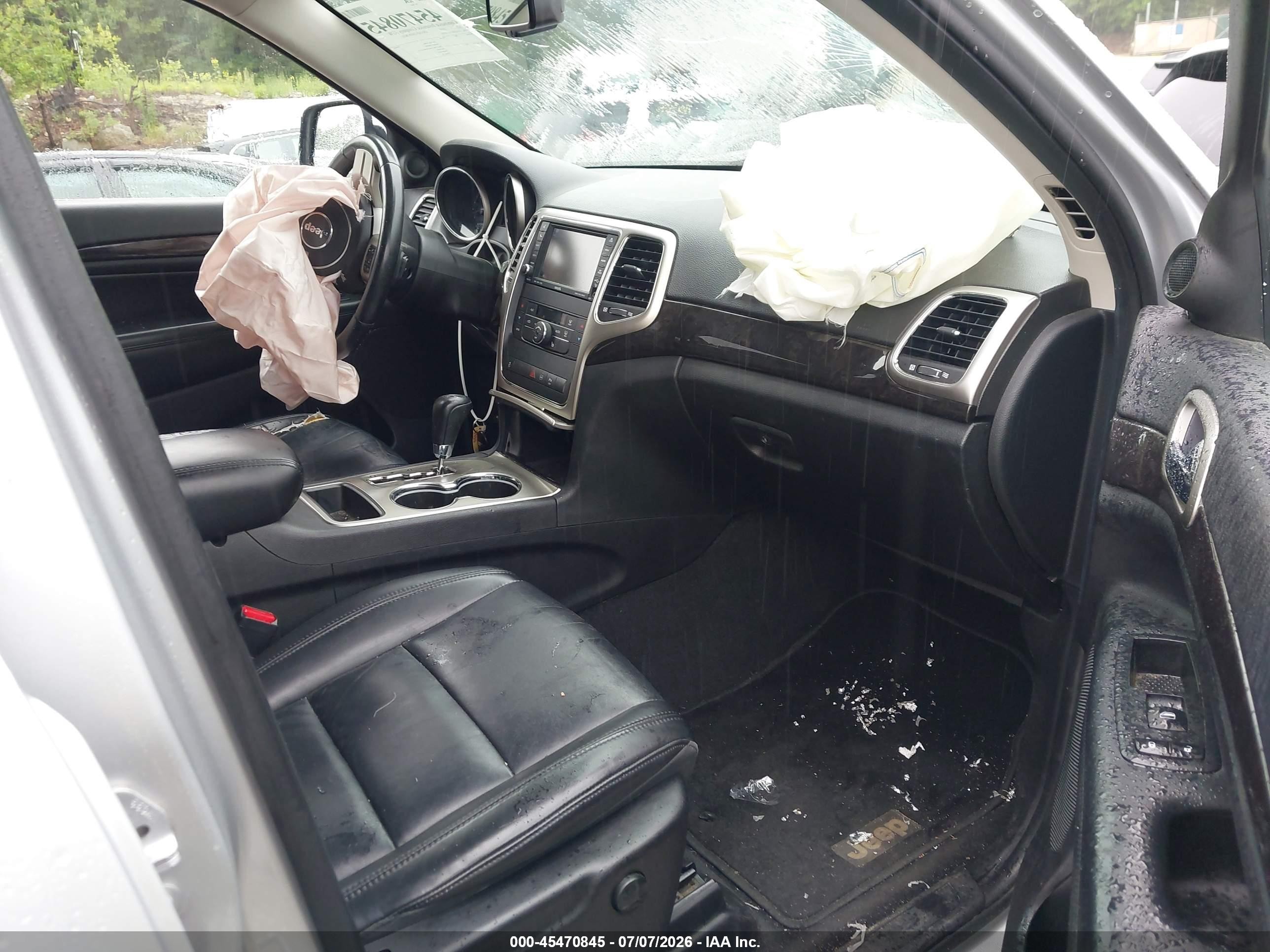 2011 Jeep Grand Cherokee Laredo Silver vin: 1J4RR4GG1BC522414
