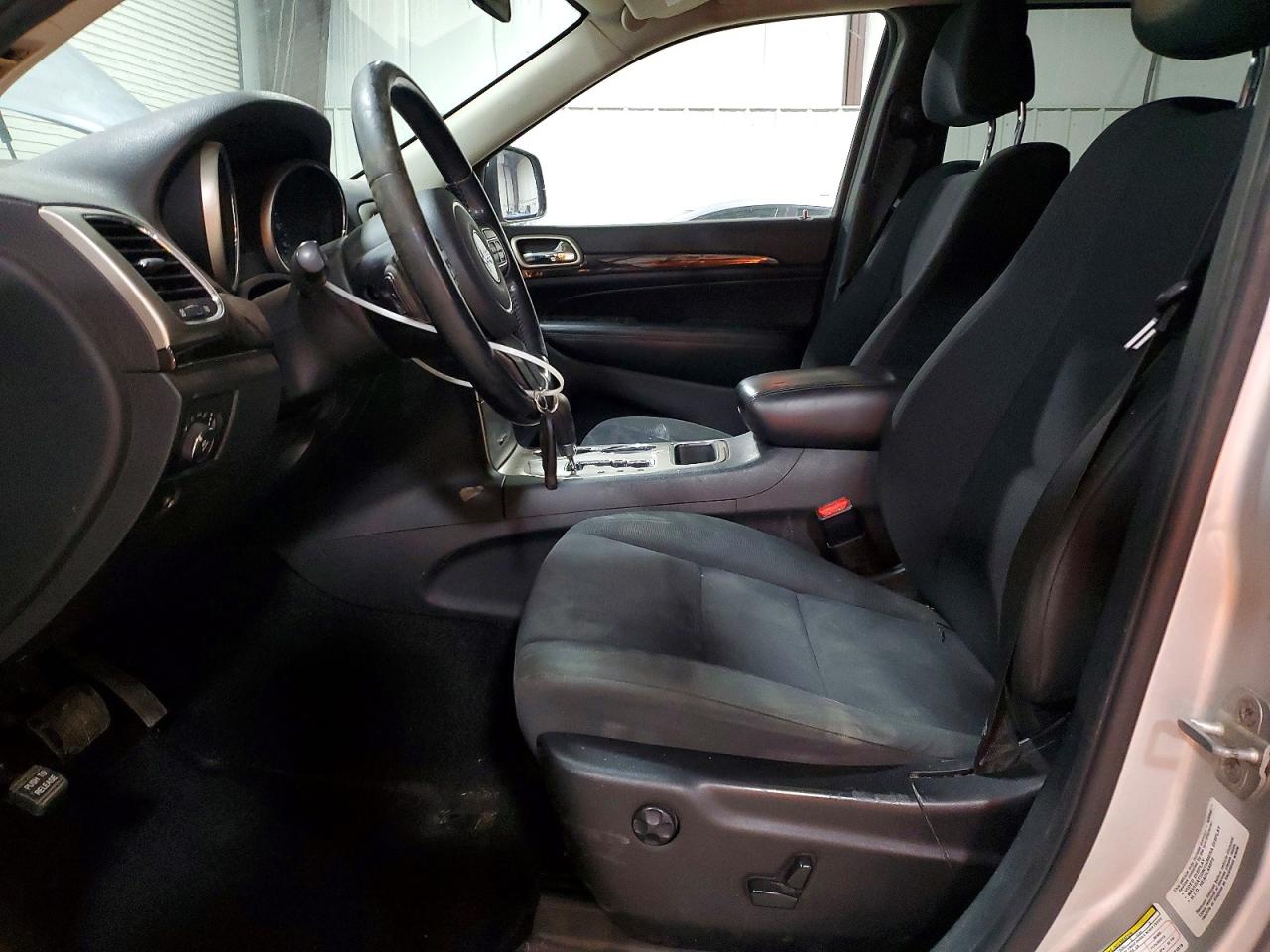 2011 Jeep Grand Cherokee Laredo Silver vin: 1J4RR4GG1BC581379