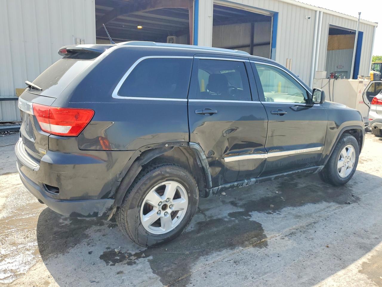 2011 Jeep Grand Cherokee Laredo Black vin: 1J4RR4GG1BC585402