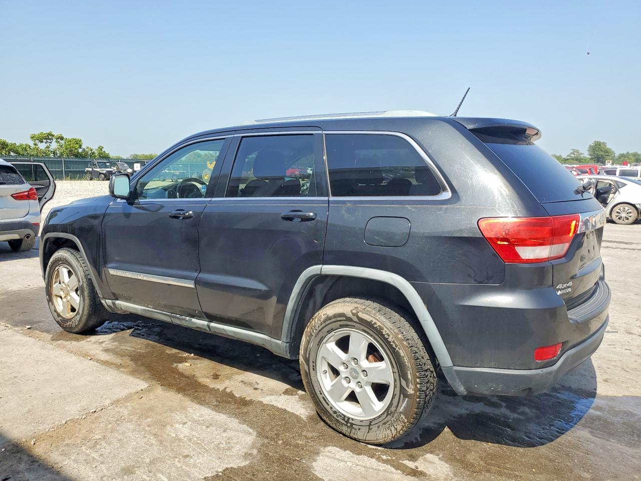 2011 Jeep Grand Cherokee Laredo Black vin: 1J4RR4GG1BC585402