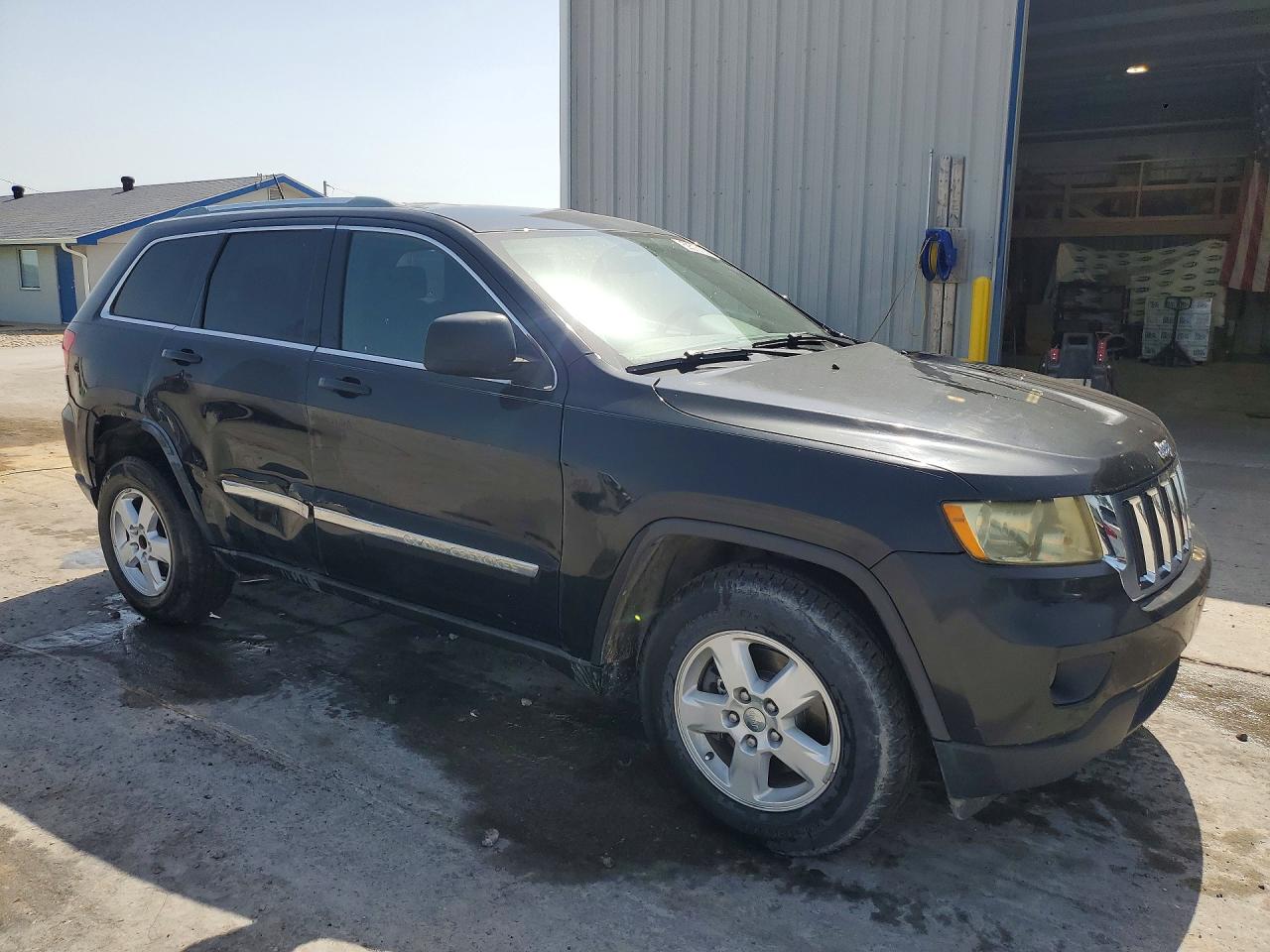 2011 Jeep Grand Cherokee Laredo Black vin: 1J4RR4GG1BC585402