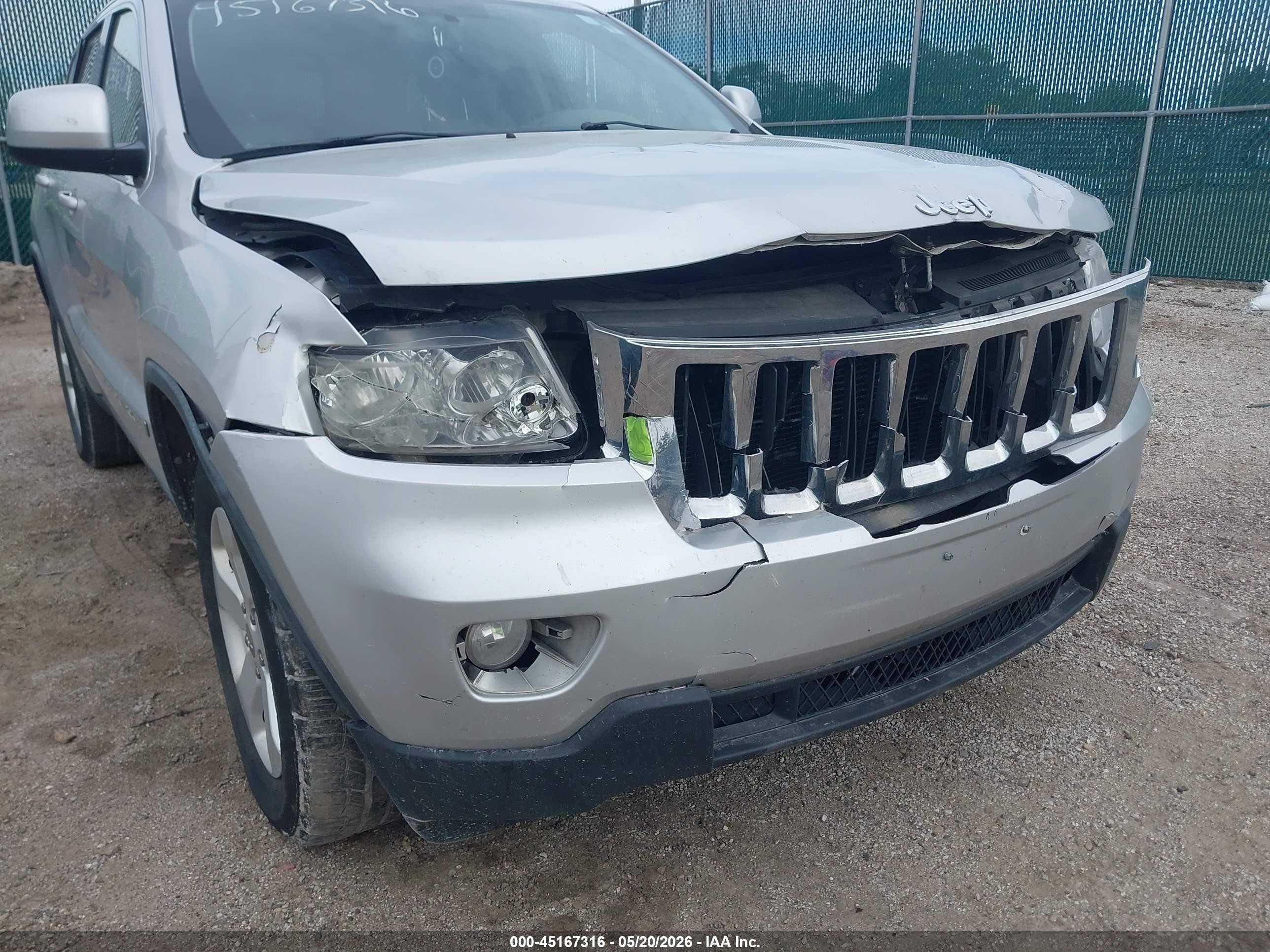 2011 Jeep Grand Cherokee Laredo Silver vin: 1J4RR4GG1BC609522