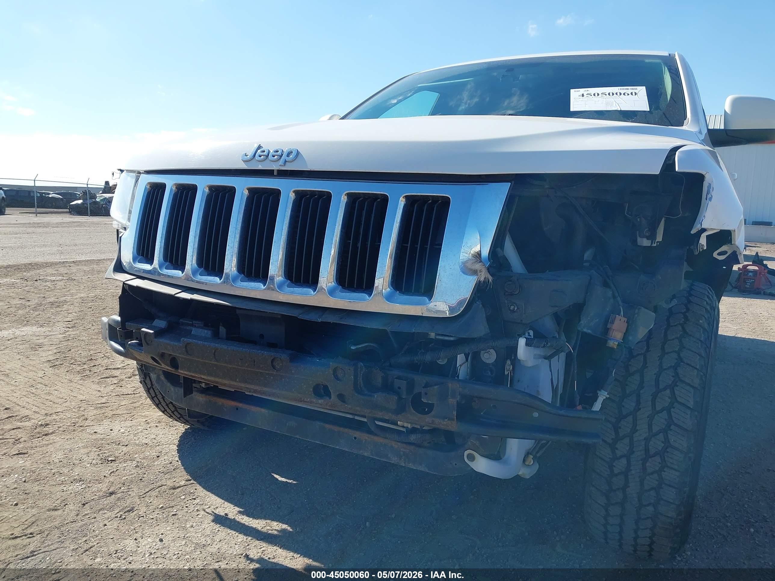 2011 Jeep Grand Cherokee Laredo White vin: 1J4RR4GG1BC623002