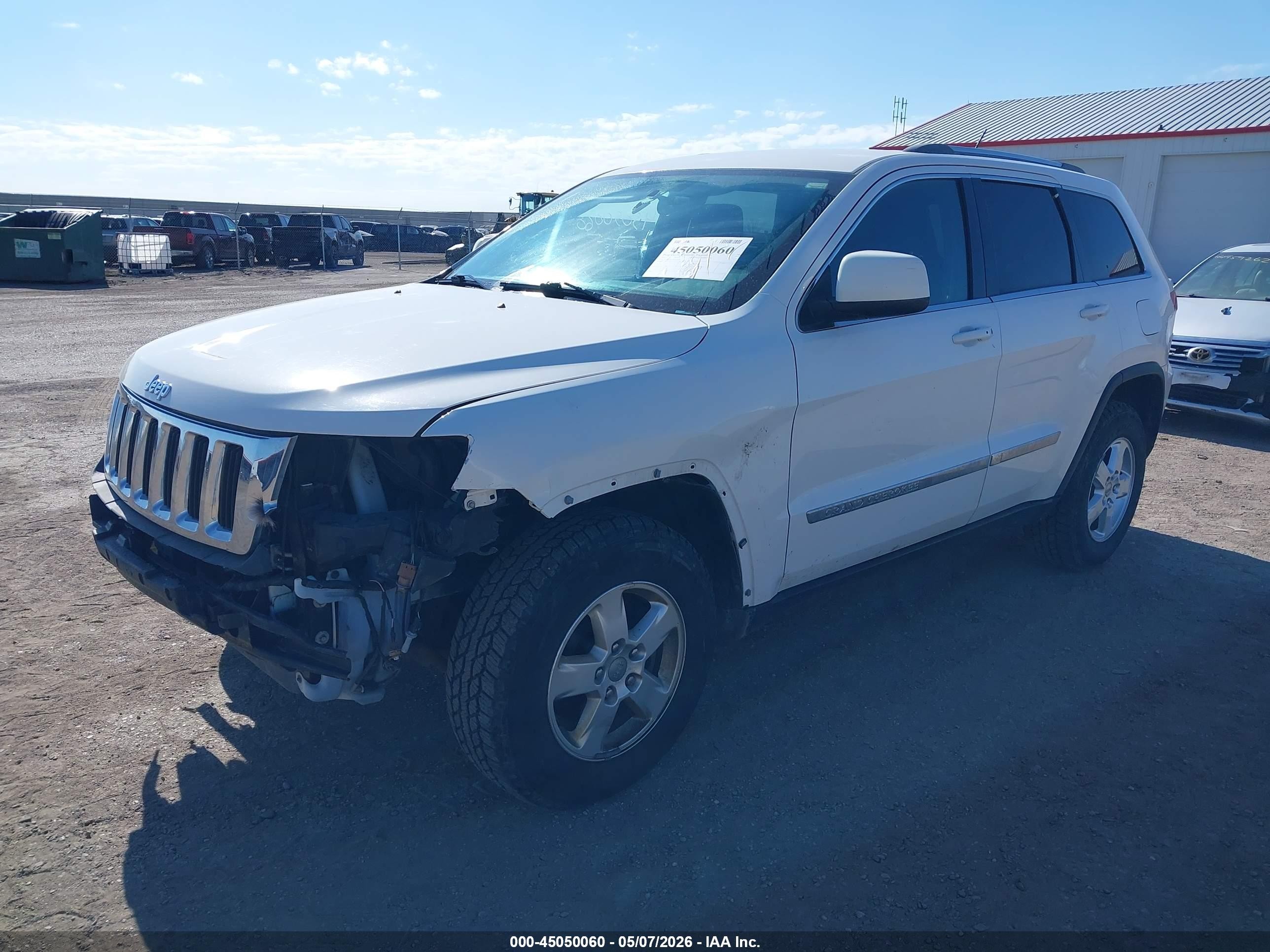 2011 Jeep Grand Cherokee Laredo White vin: 1J4RR4GG1BC623002