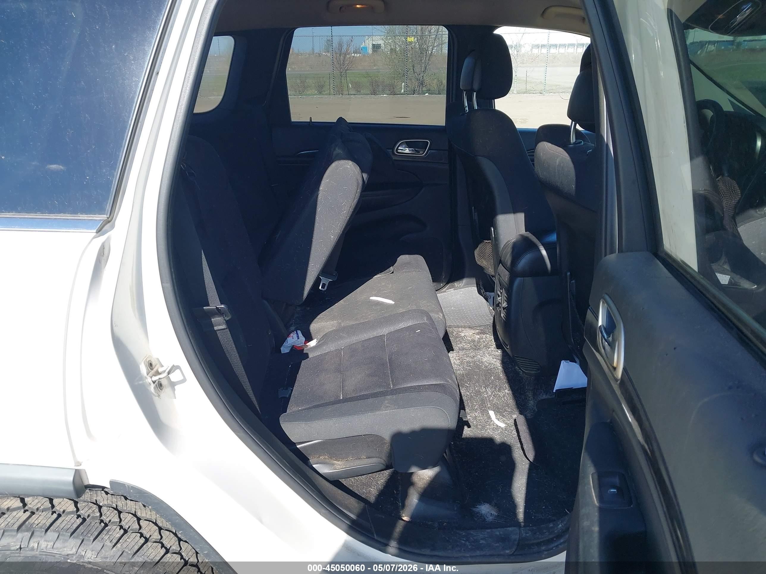 2011 Jeep Grand Cherokee Laredo White vin: 1J4RR4GG1BC623002