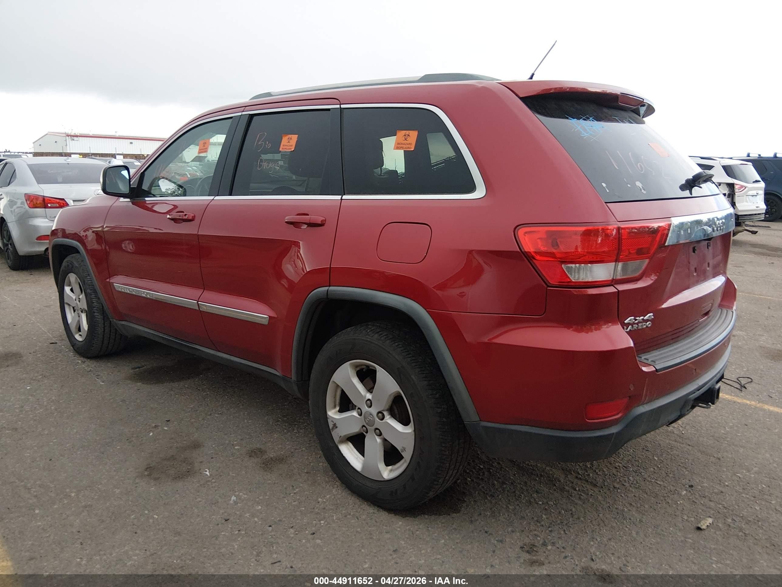 2011 Jeep Grand Cherokee Laredo Red vin: 1J4RR4GG1BC680932