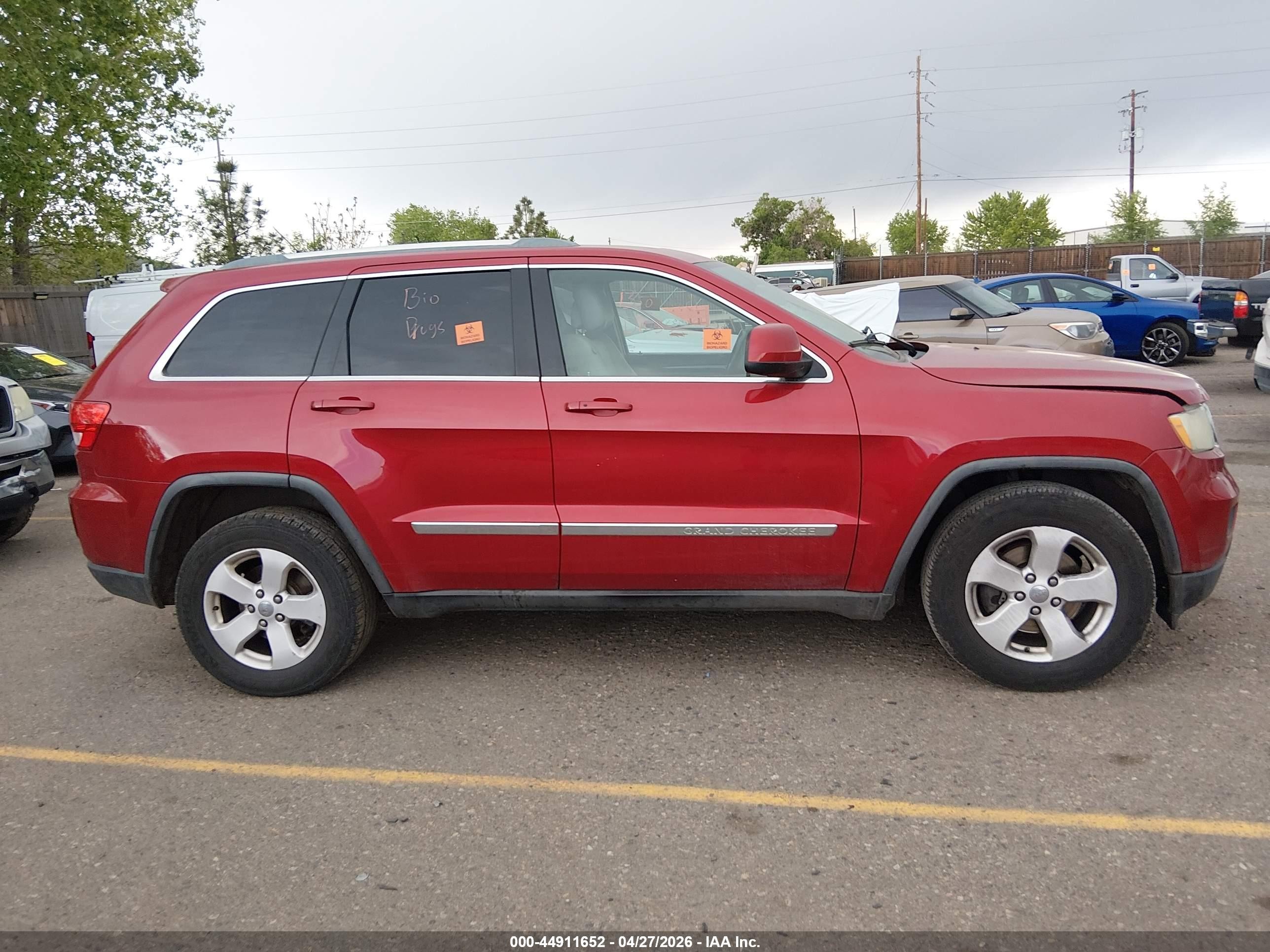 2011 Jeep Grand Cherokee Laredo Red vin: 1J4RR4GG1BC680932