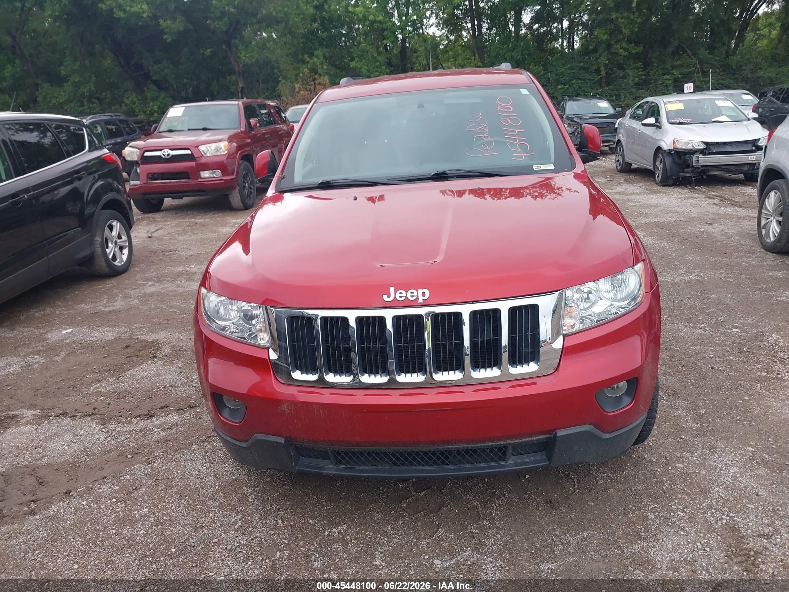 2011 Jeep Grand Cherokee Laredo Red vin: 1J4RR4GG2BC520915