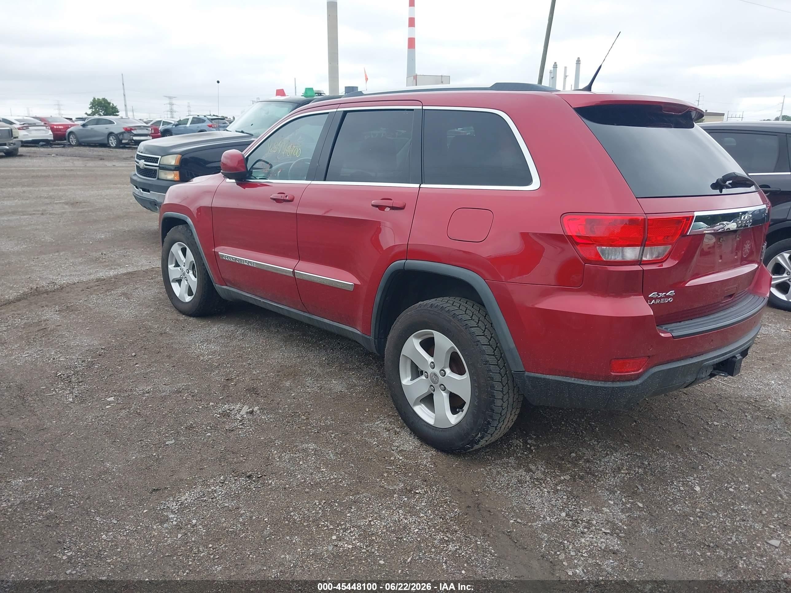 2011 Jeep Grand Cherokee Laredo Red vin: 1J4RR4GG2BC520915