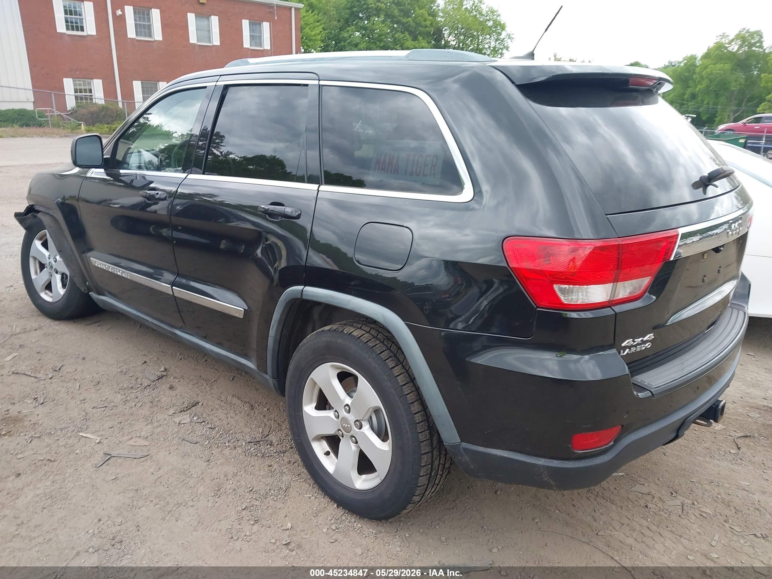 2011 Jeep Grand Cherokee Laredo Черный vin: 1J4RR4GG2BC547757