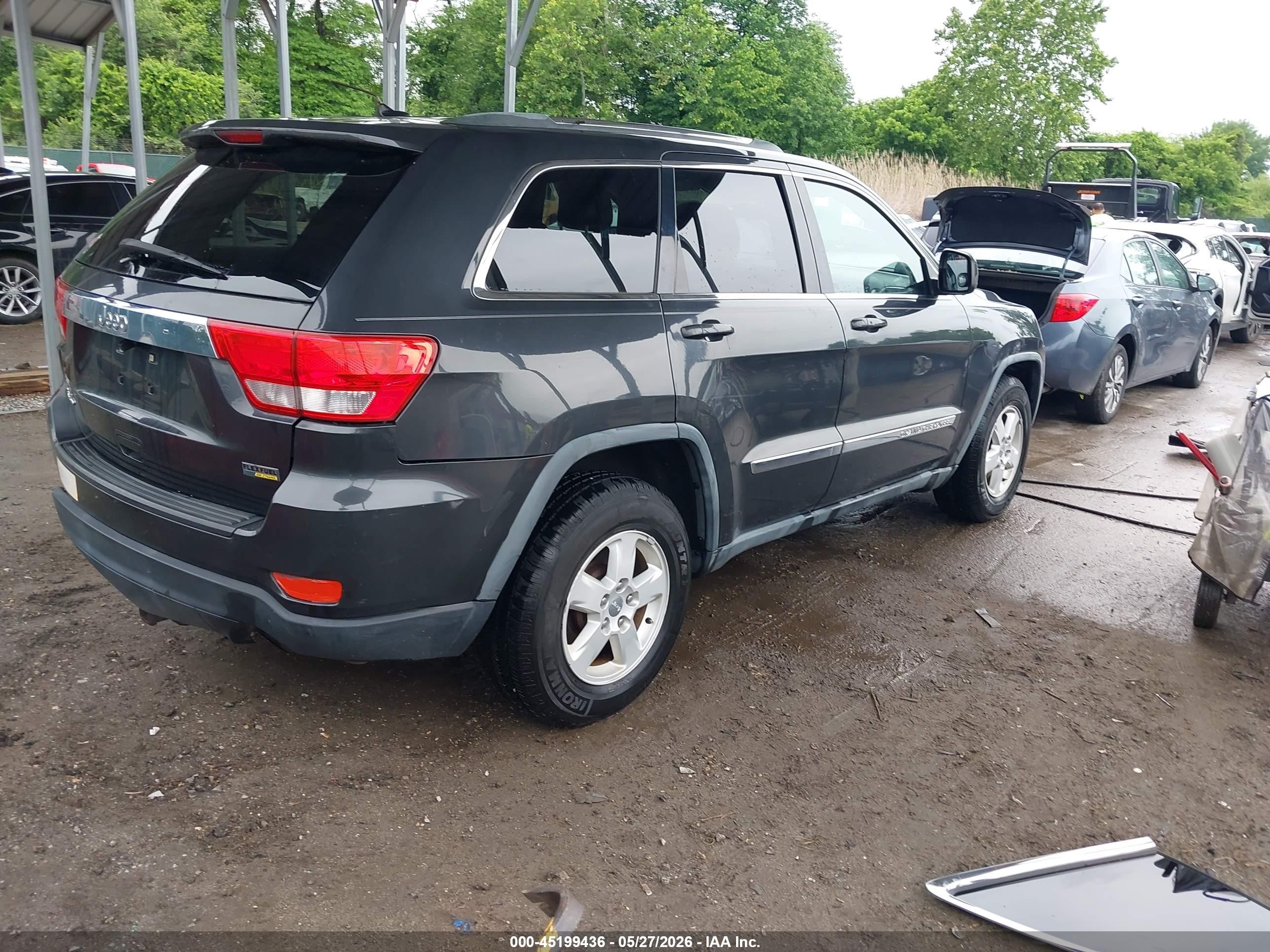 2011 Jeep Grand Cherokee Laredo Черный vin: 1J4RR4GG2BC550769