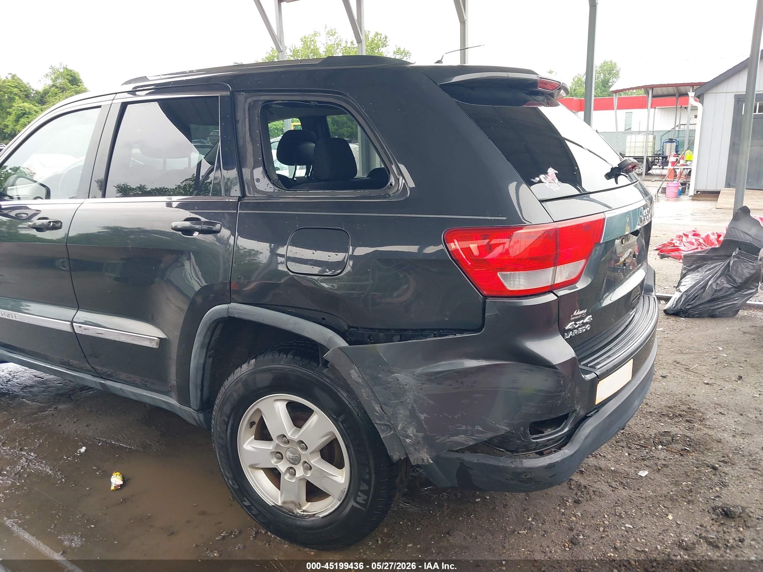 2011 Jeep Grand Cherokee Laredo Черный vin: 1J4RR4GG2BC550769