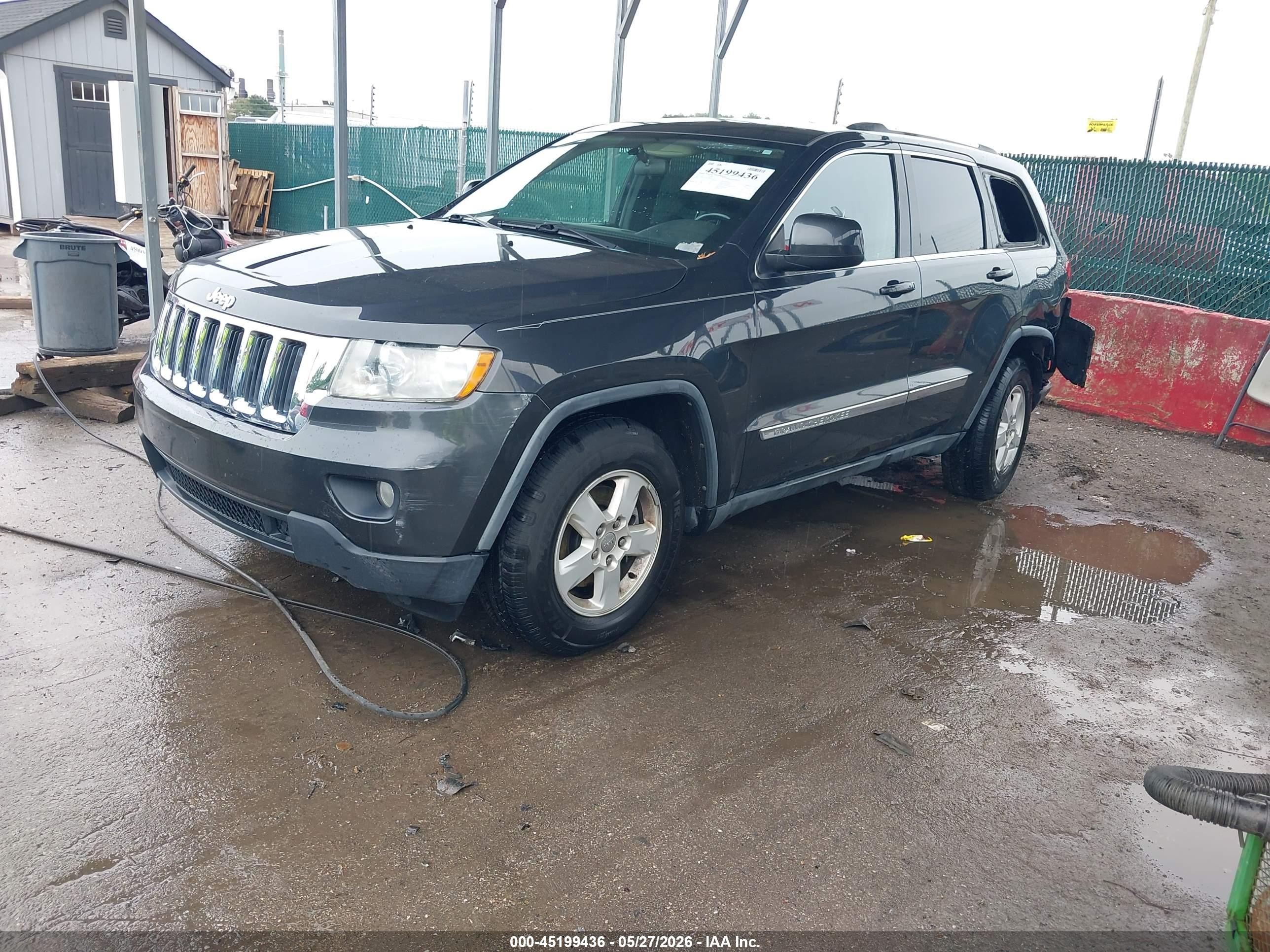 2011 Jeep Grand Cherokee Laredo Черный vin: 1J4RR4GG2BC550769