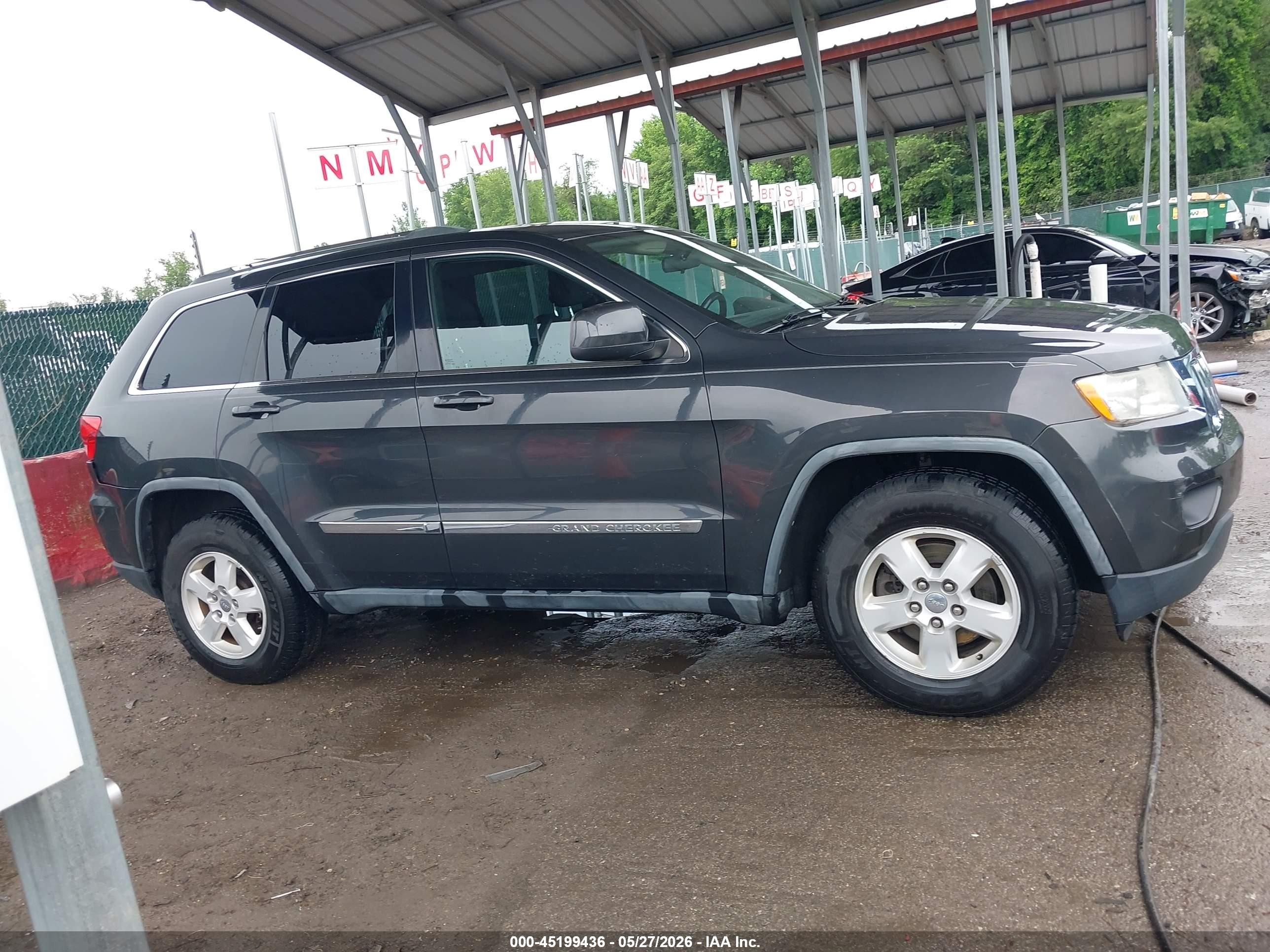 2011 Jeep Grand Cherokee Laredo Черный vin: 1J4RR4GG2BC550769