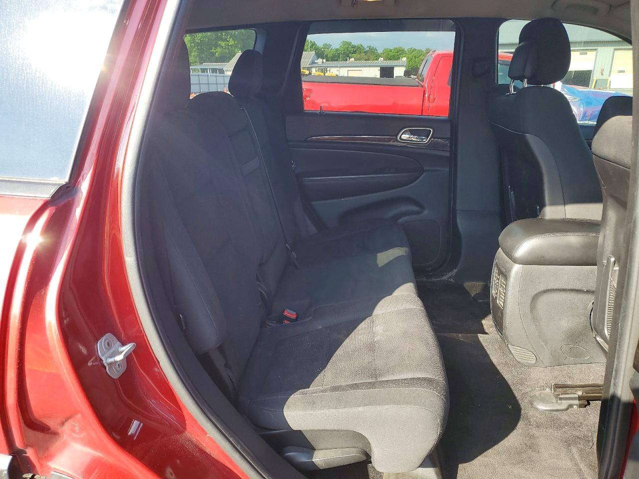 2011 Jeep Grandcherokee Red vin: 1J4RR4GG2BC567555