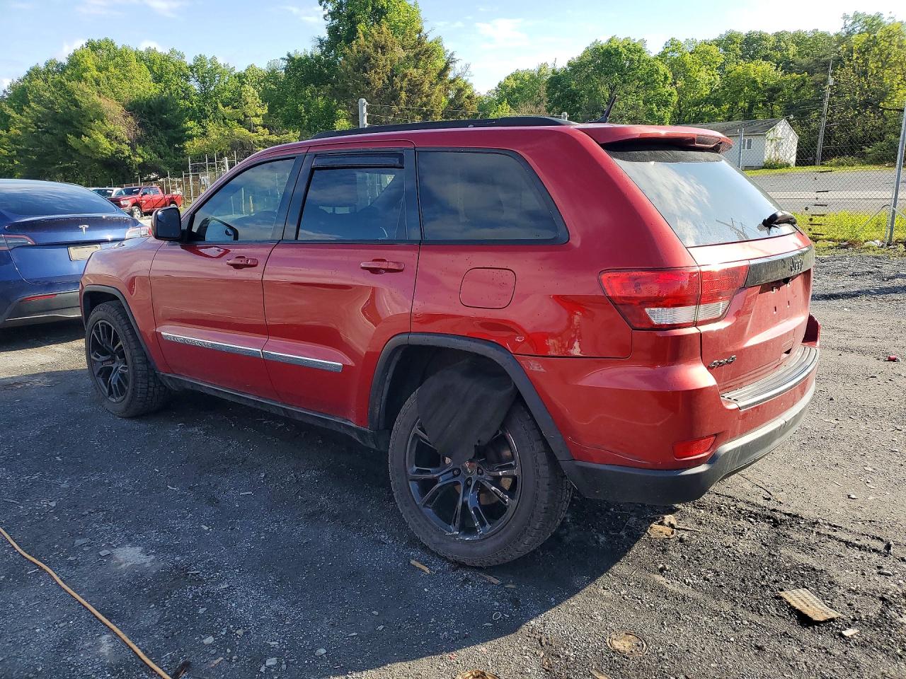 2011 Jeep Grandcherokee Red vin: 1J4RR4GG2BC567555