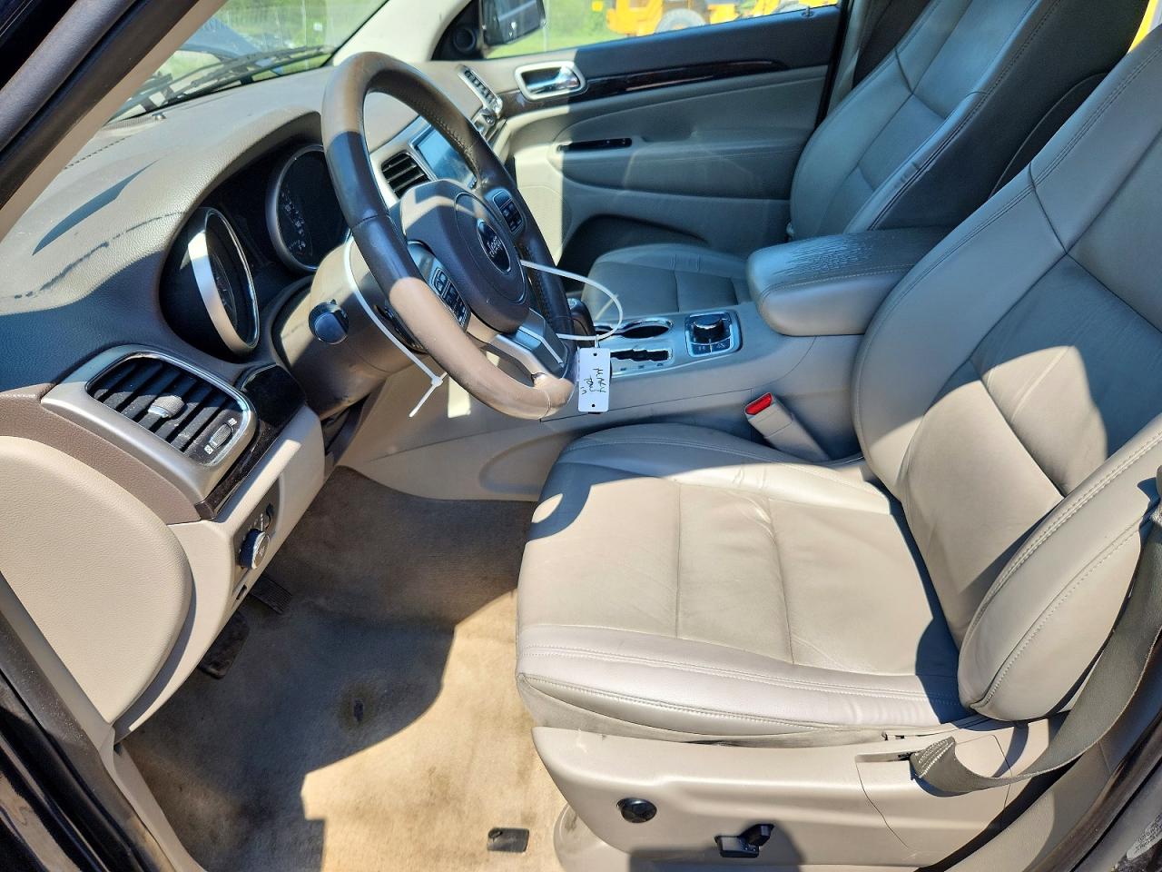 2011 Jeep Grand Cherokee Laredo Blue vin: 1J4RR4GG2BC570374