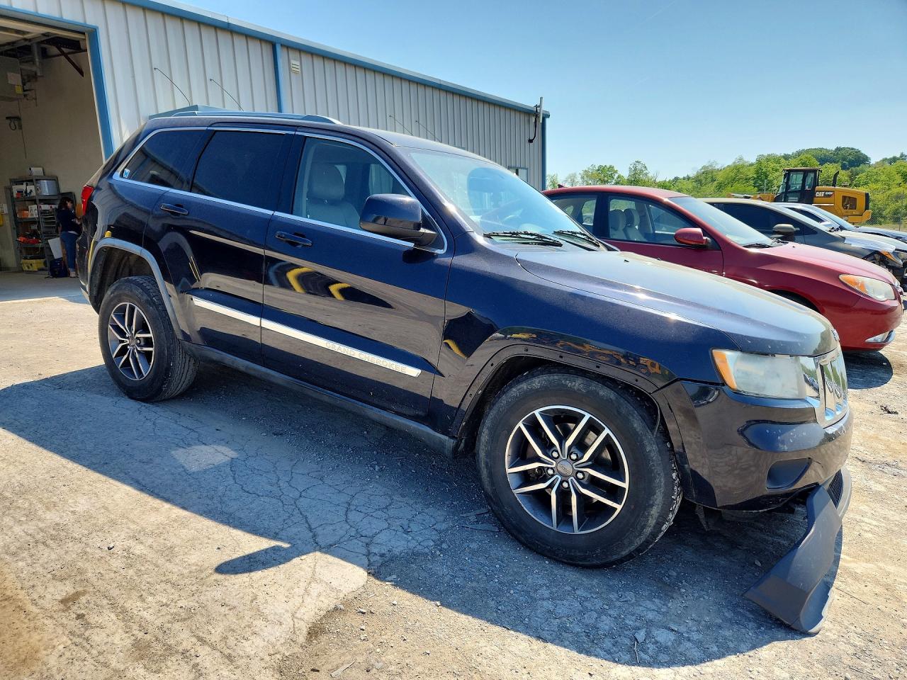 2011 Jeep Grand Cherokee Laredo Blue vin: 1J4RR4GG2BC570374