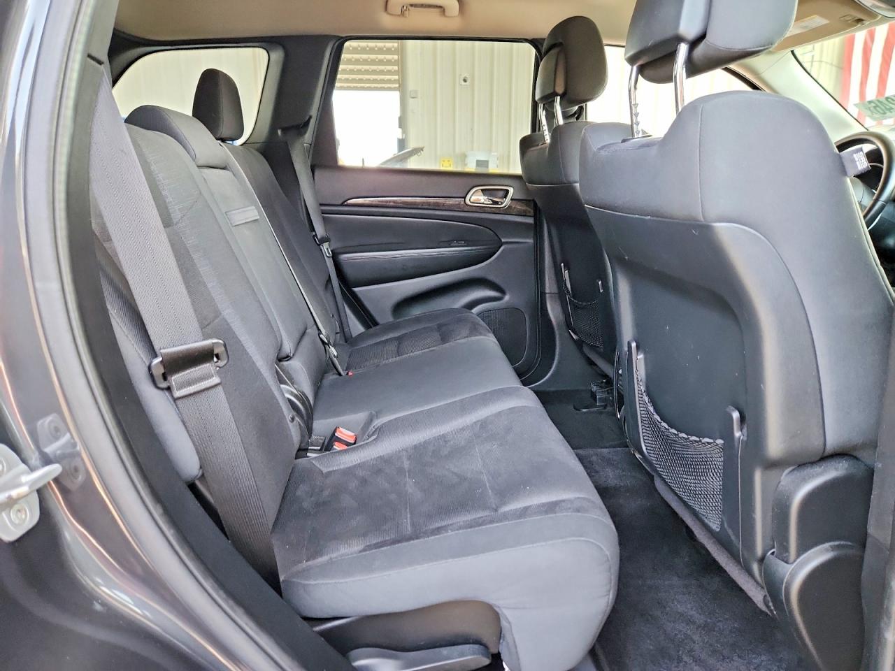 2011 Jeep Grand Cherokee Laredo Черный vin: 1J4RR4GG2BC585425