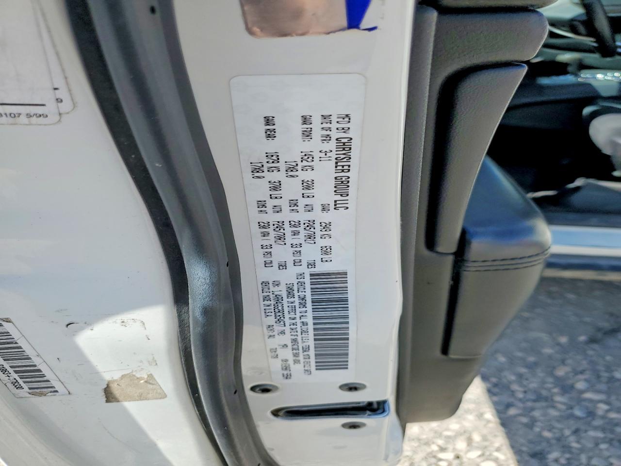 2011 Jeep Grand Cherokee Laredo White vin: 1J4RR4GG2BC654677