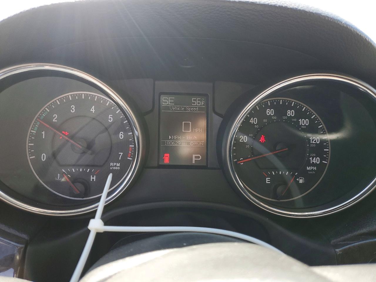 2011 Jeep Grand Cherokee Laredo White vin: 1J4RR4GG2BC654677