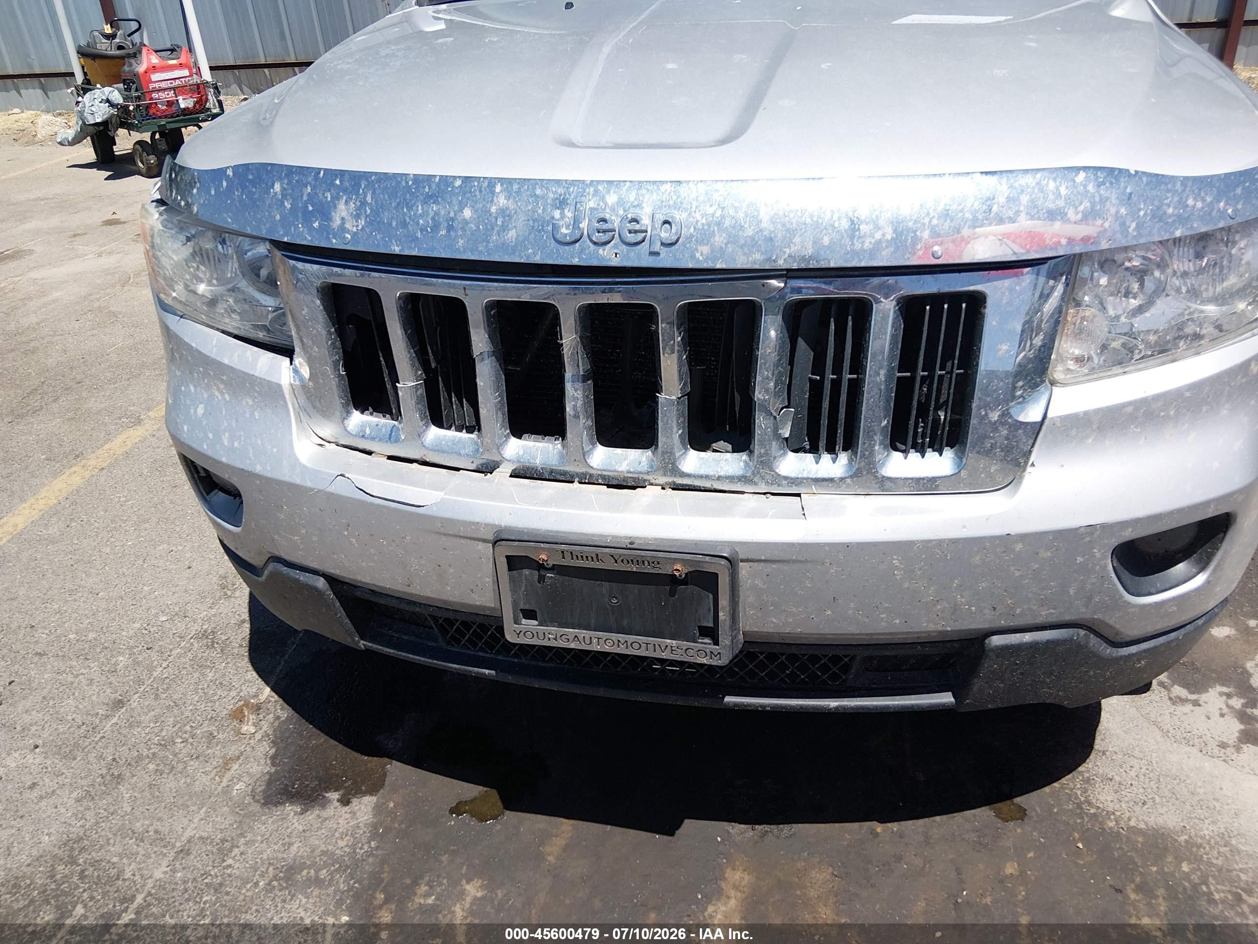 2011 Jeep Grand Cherokee Laredo Silver vin: 1J4RR4GG2BC693849