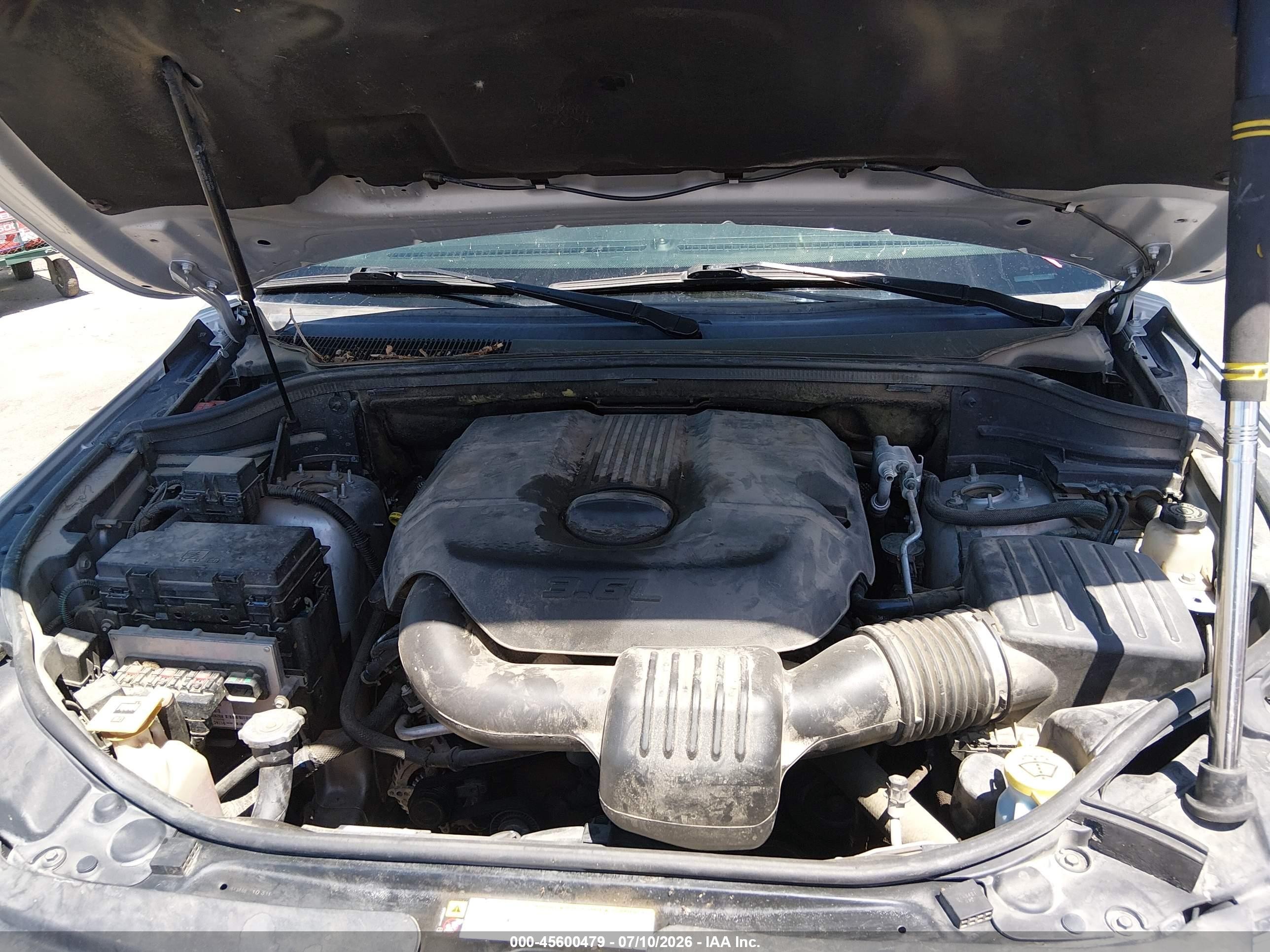 2011 Jeep Grand Cherokee Laredo Silver vin: 1J4RR4GG2BC693849