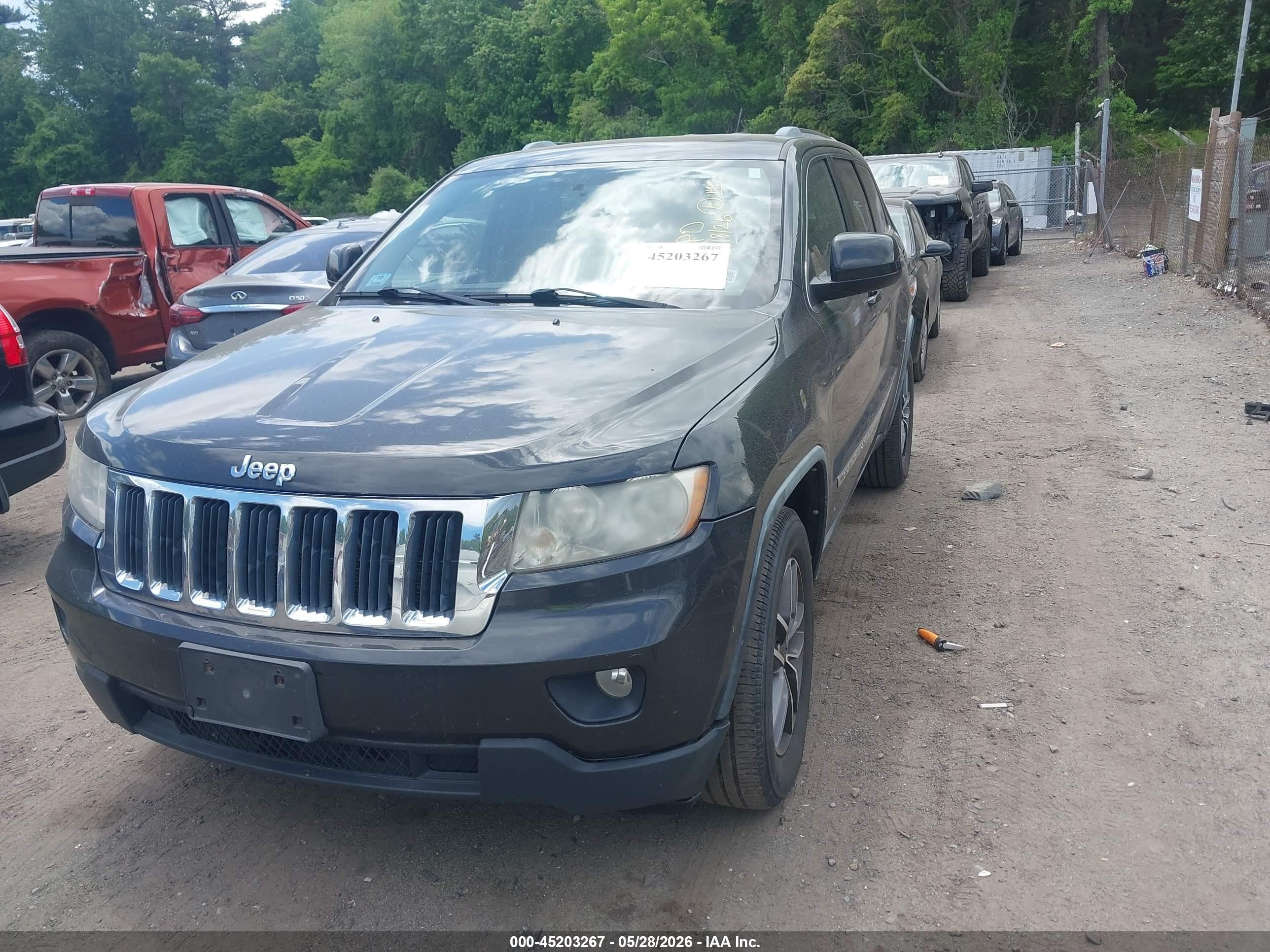 2011 Jeep Grand Cherokee Laredo Black vin: 1J4RR4GG2BC717731