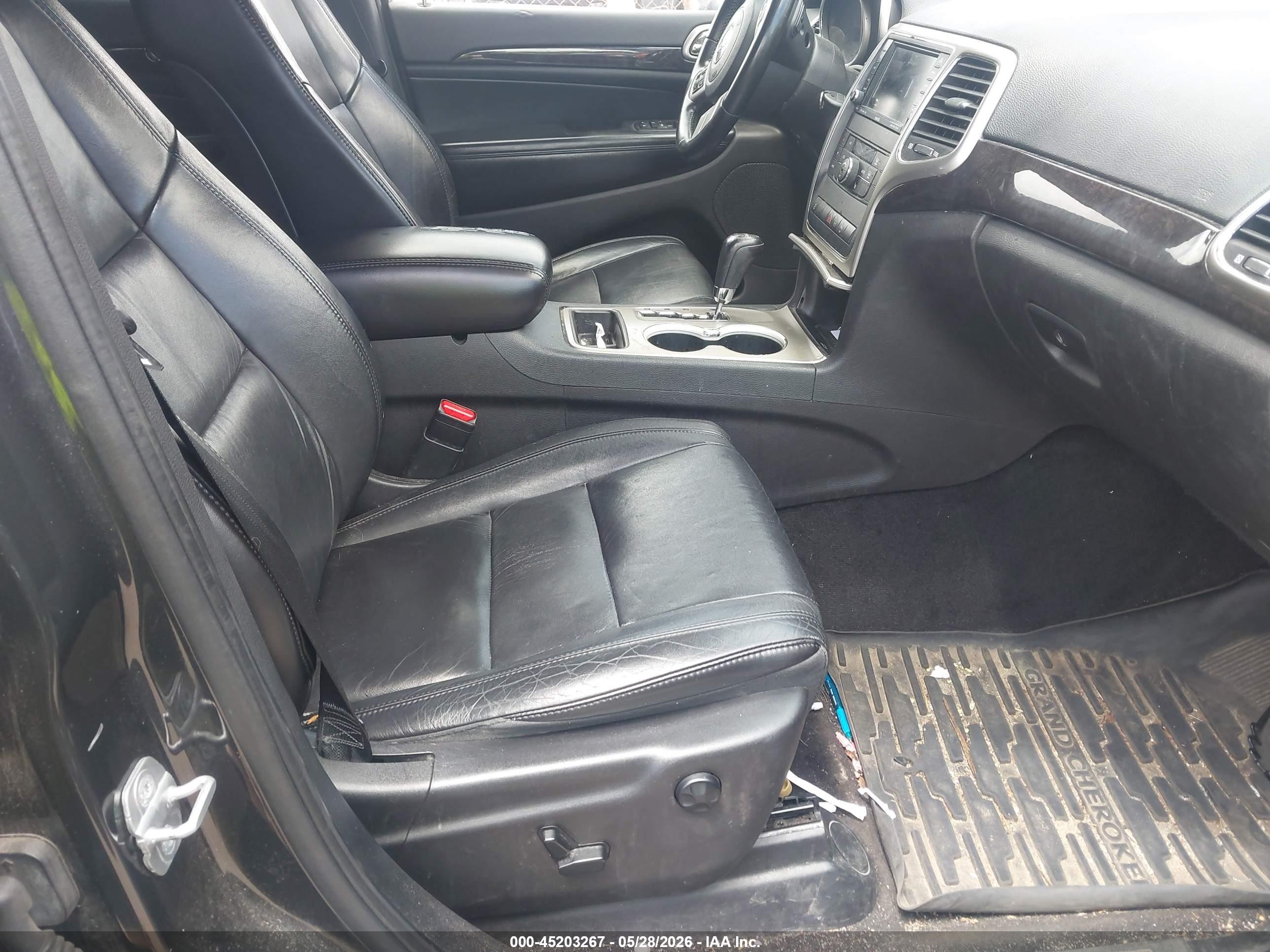 2011 Jeep Grand Cherokee Laredo Black vin: 1J4RR4GG2BC717731