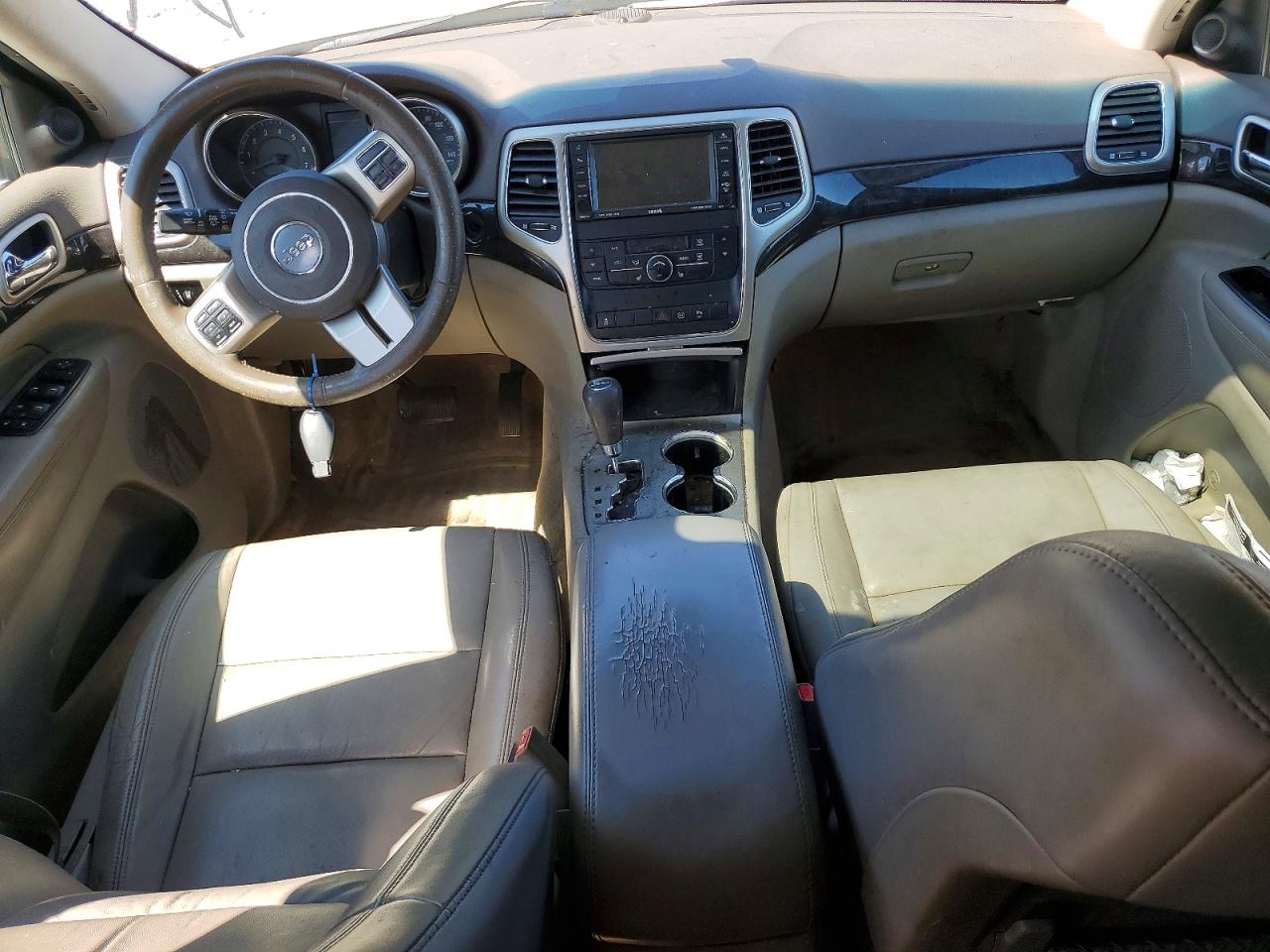 2011 Jeep Grand Cherokee Laredo Gold vin: 1J4RR4GG2BC735341