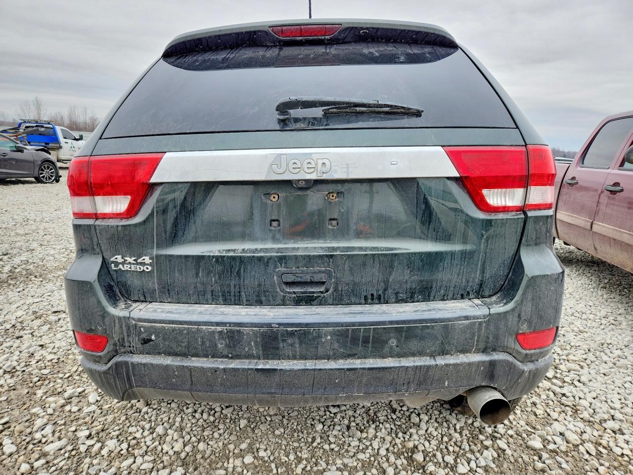 2011 Jeep Grand Cherokee Laredo Зеленый vin: 1J4RR4GG2BC739034