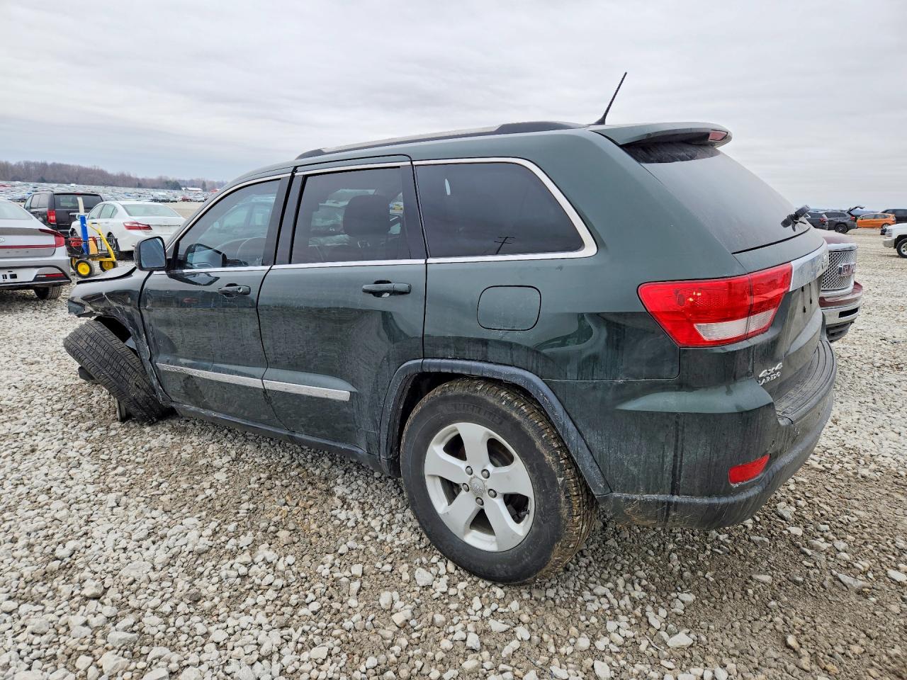 2011 Jeep Grand Cherokee Laredo Зеленый vin: 1J4RR4GG2BC739034