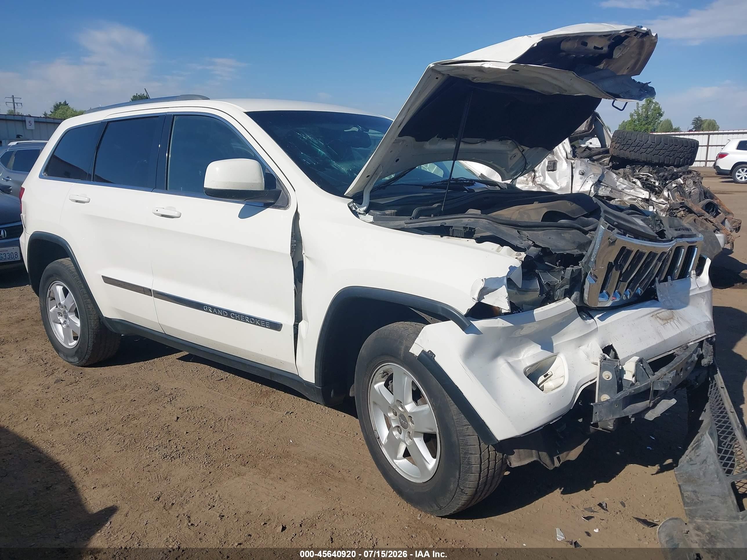 2011 Jeep Grand Cherokee Laredo White vin: 1J4RR4GG3BC507669