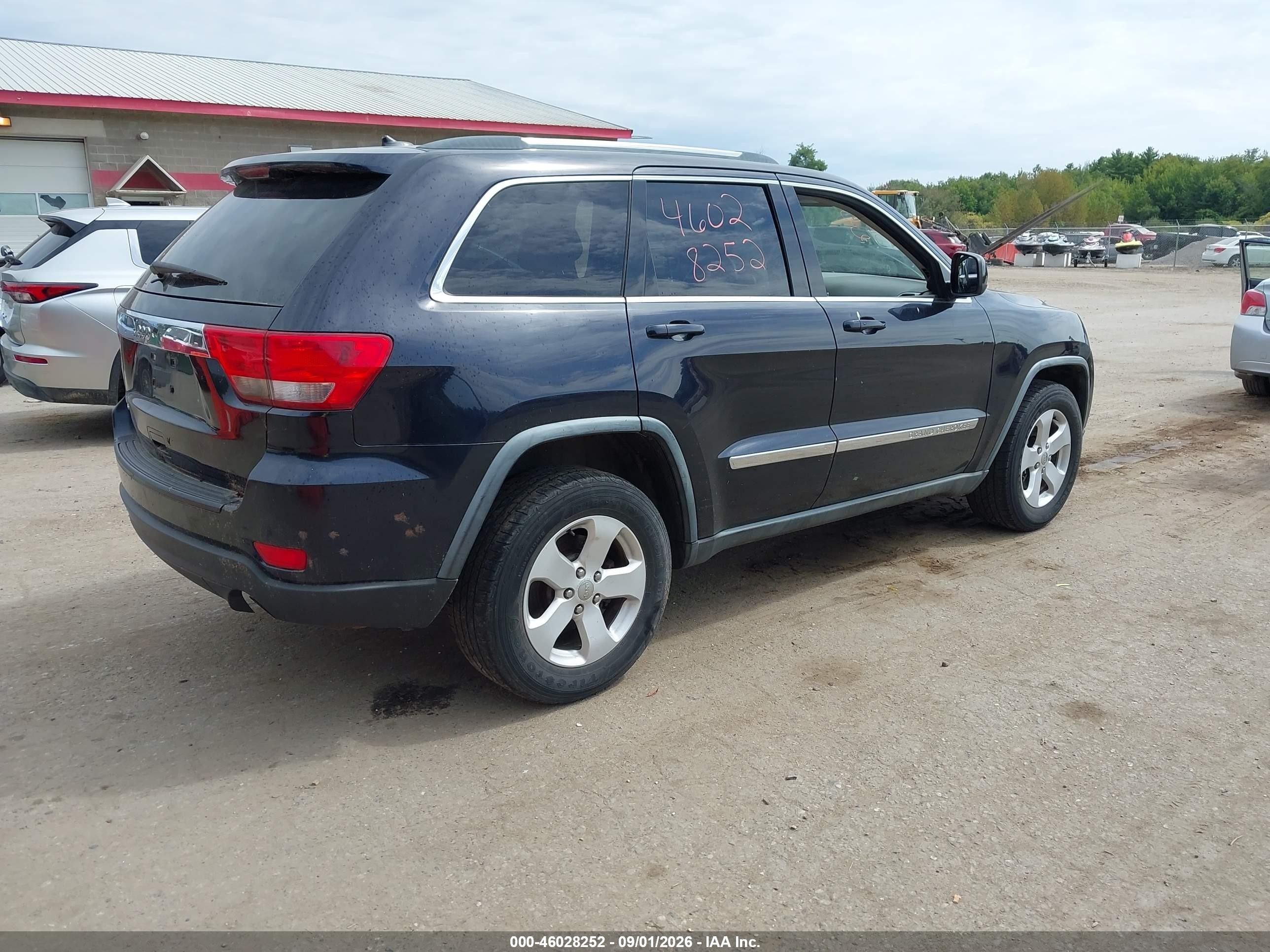 2011 Jeep Grand Cherokee Laredo Синий vin: 1J4RR4GG3BC540512