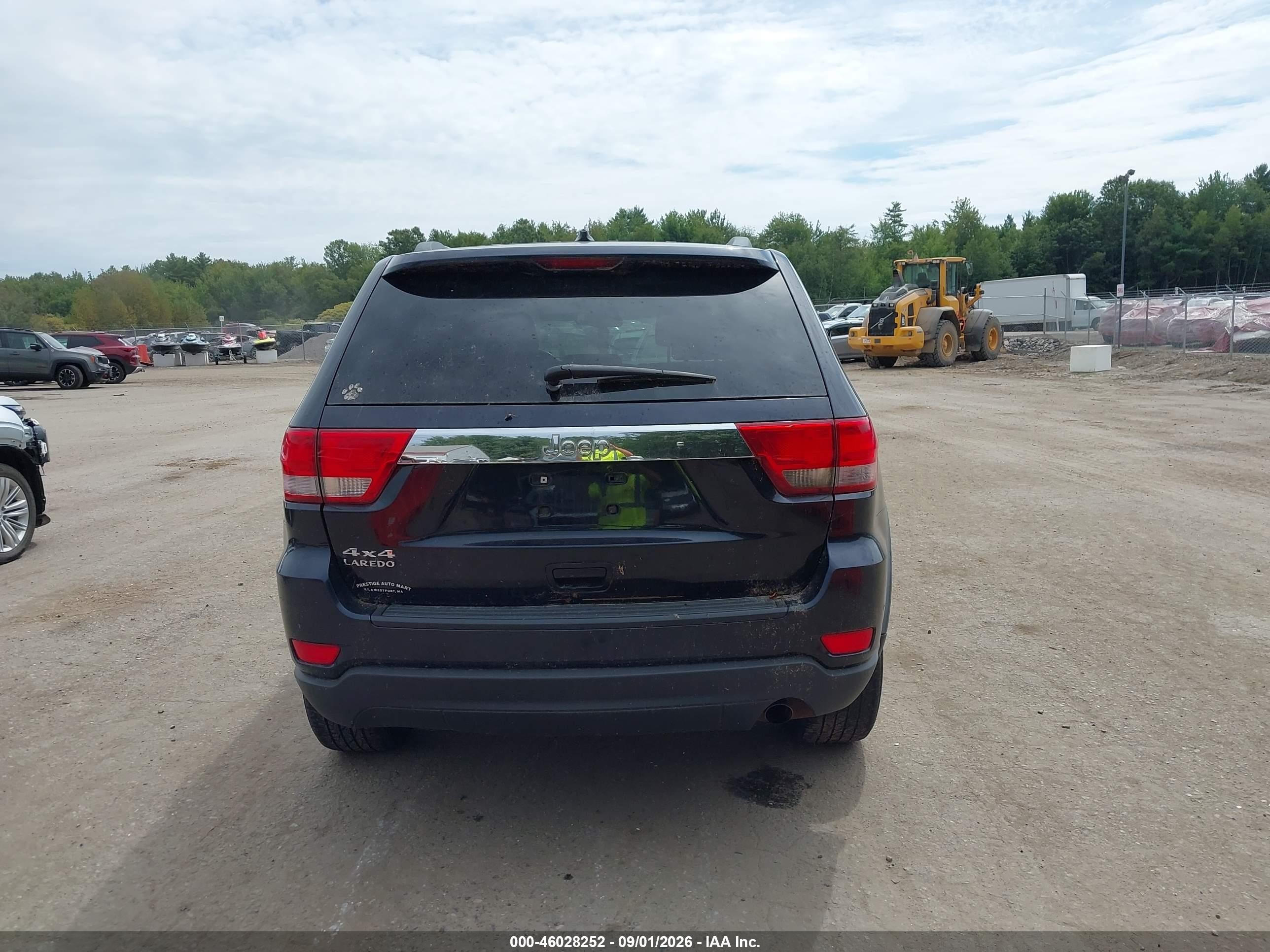 2011 Jeep Grand Cherokee Laredo Синий vin: 1J4RR4GG3BC540512