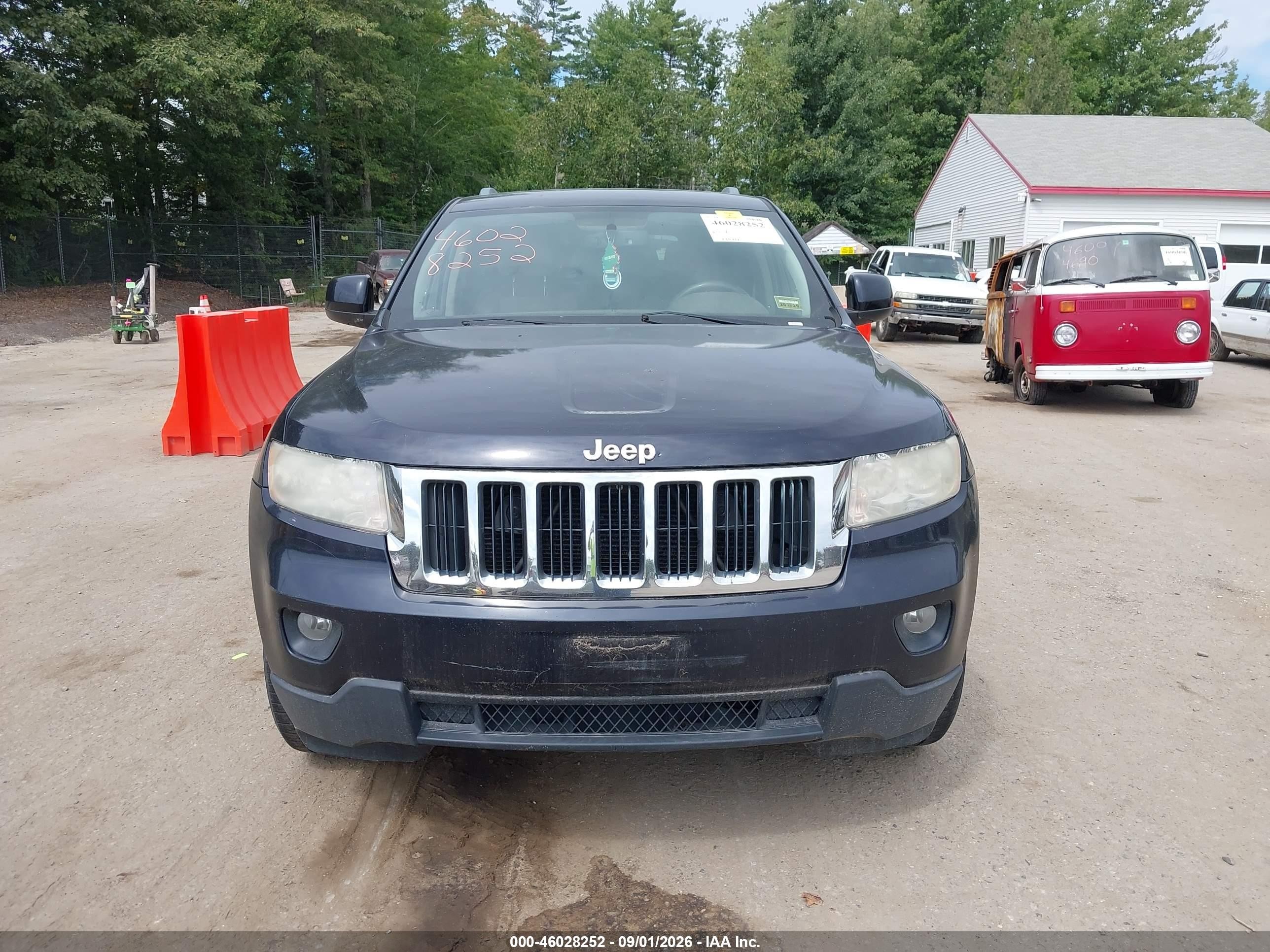 2011 Jeep Grand Cherokee Laredo Синий vin: 1J4RR4GG3BC540512