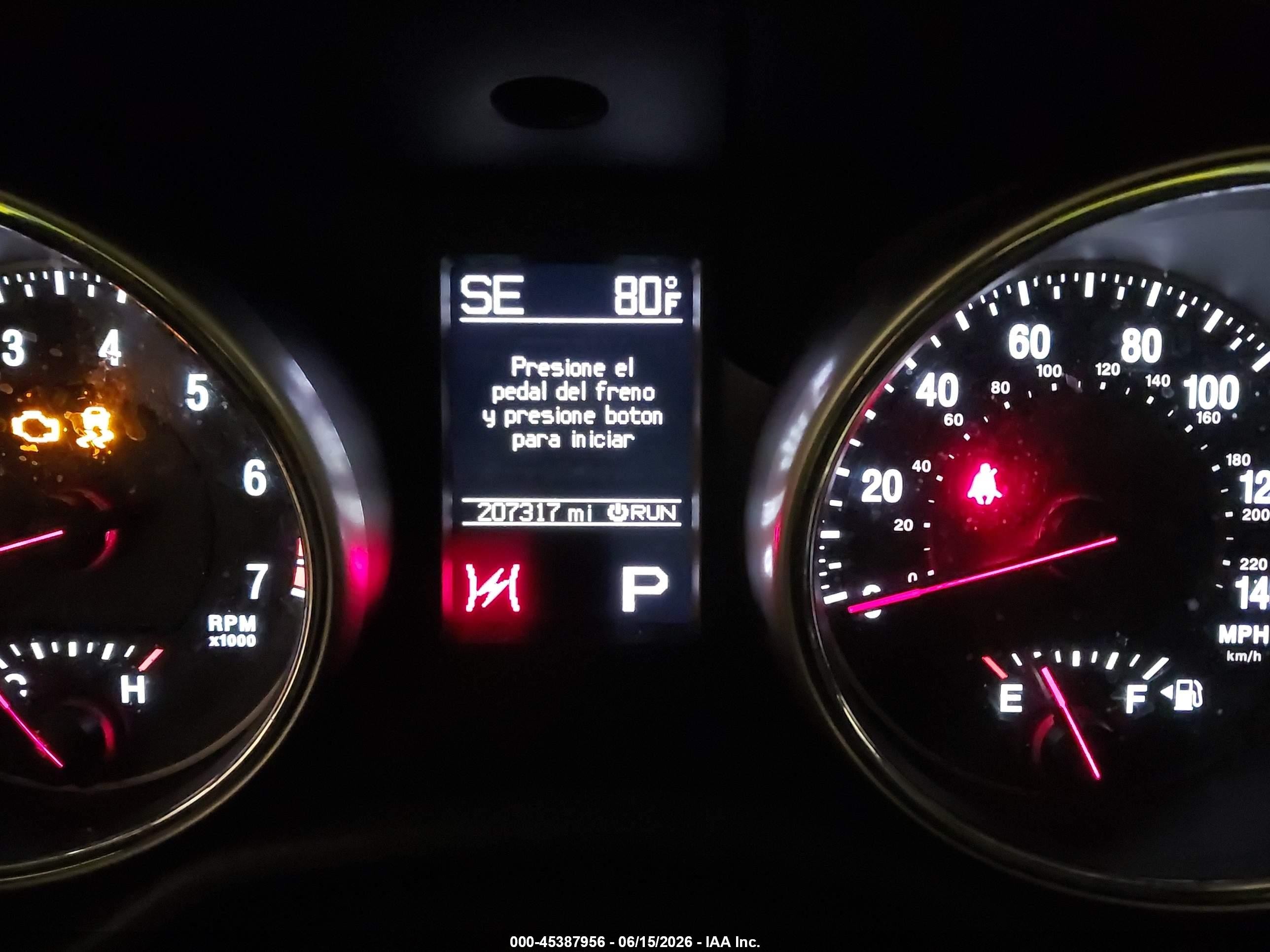 2011 Jeep Grand Cherokee Laredo Red vin: 1J4RR4GG3BC551302