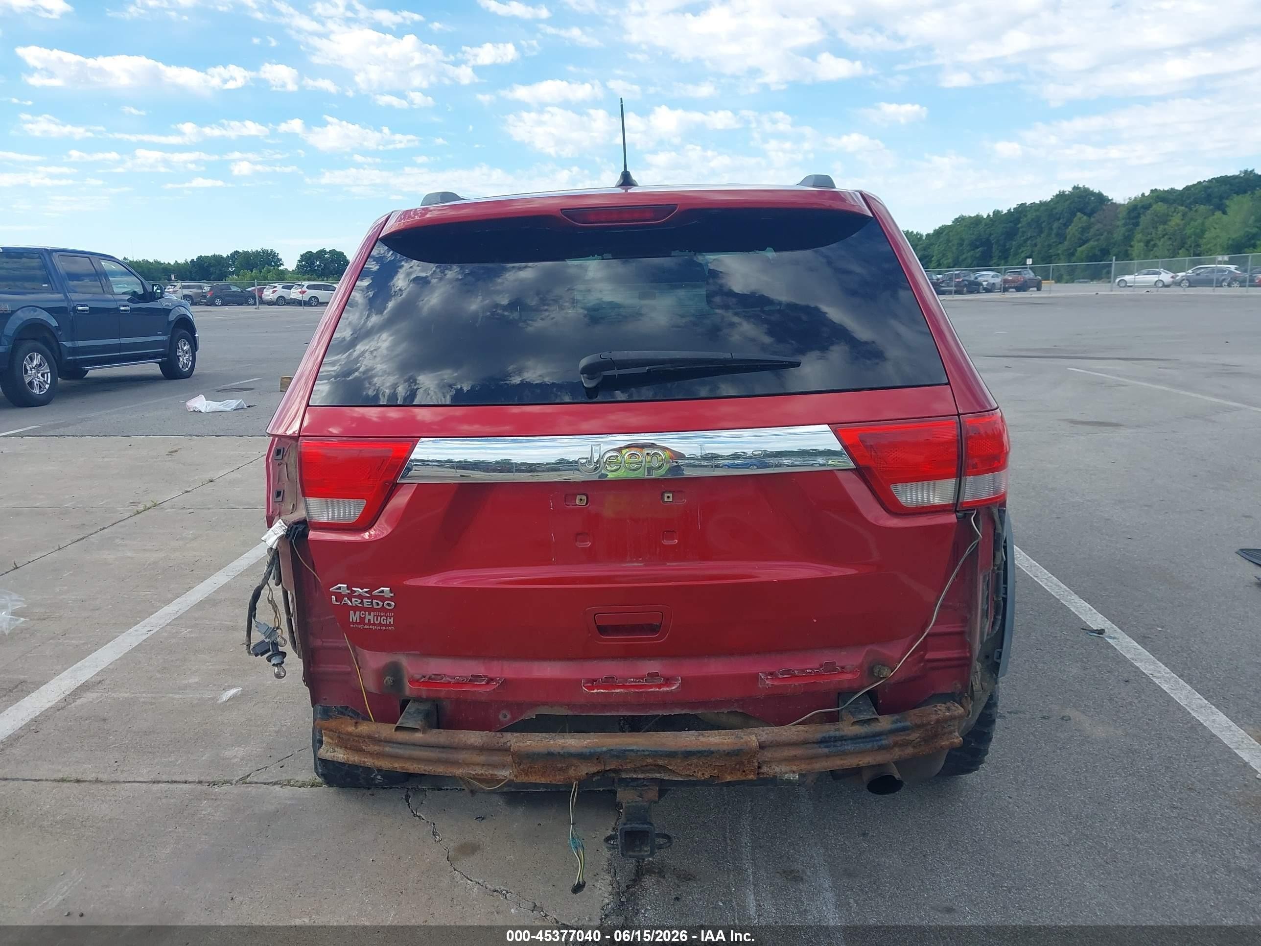 2011 Jeep Grand Cherokee Laredo Red vin: 1J4RR4GG3BC555222