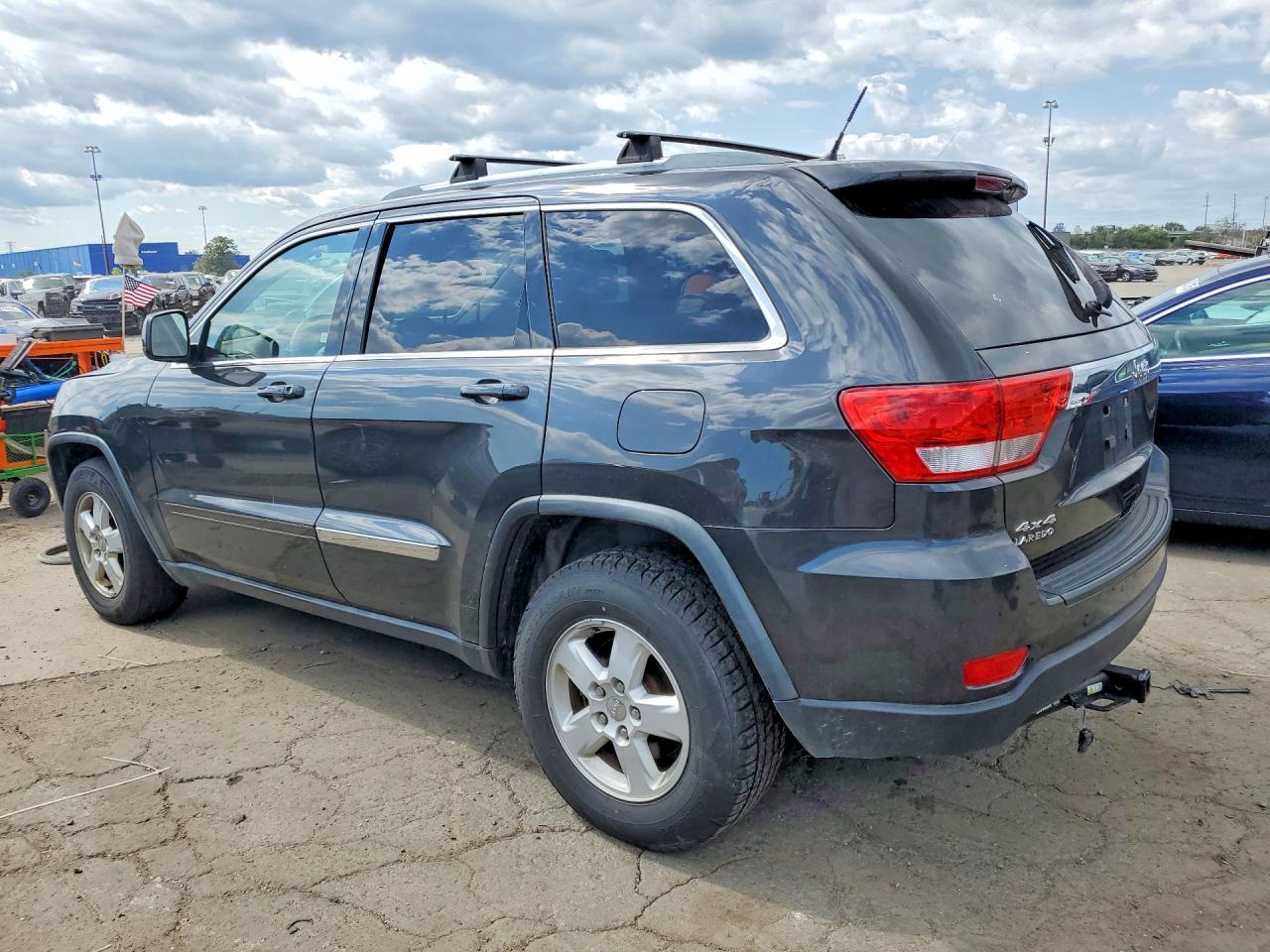 2011 Jeep Grand Cherokee Laredo Серый vin: 1J4RR4GG3BC576765