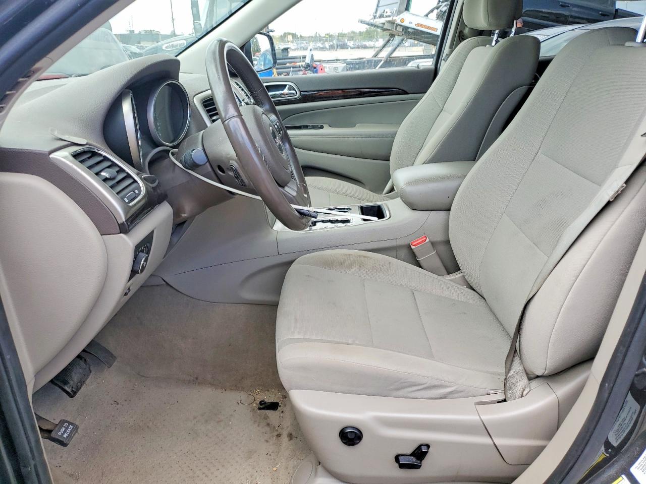 2011 Jeep Grand Cherokee Laredo Серый vin: 1J4RR4GG3BC576765