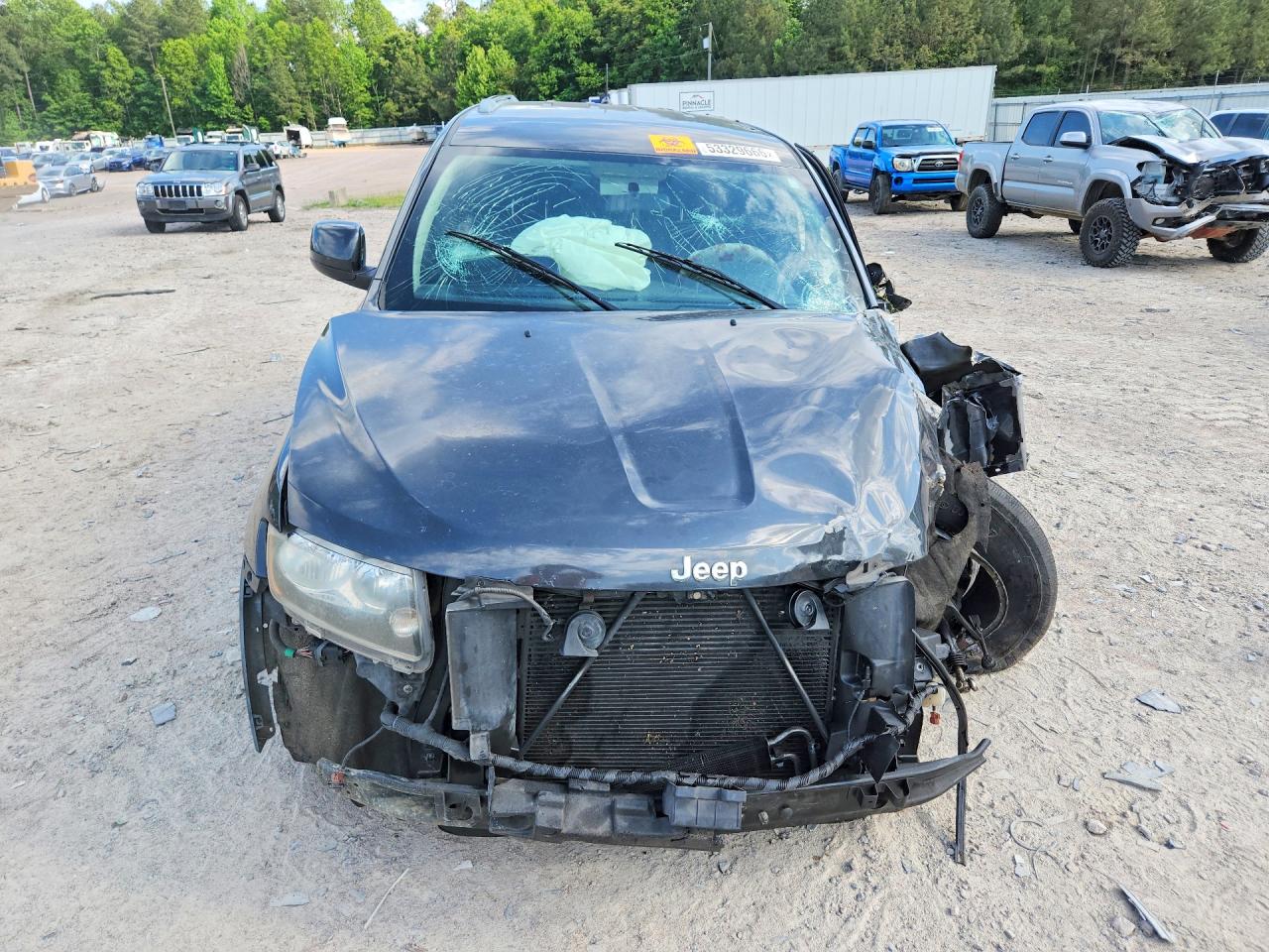 2011 Jeep Grand Cherokee Laredo Угольный vin: 1J4RR4GG3BC596823