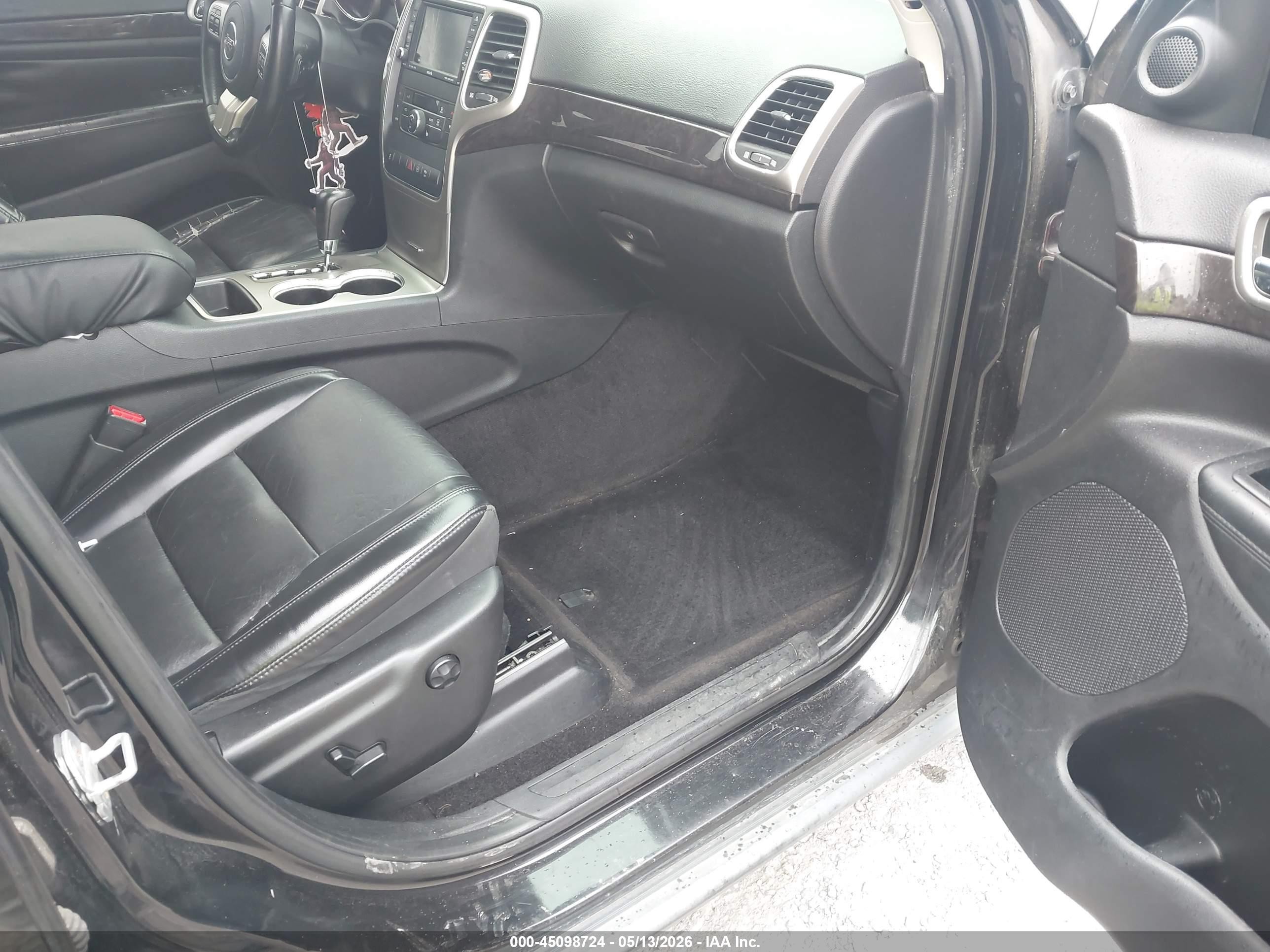 2011 Jeep Grand Cherokee Laredo Черный vin: 1J4RR4GG3BC597700
