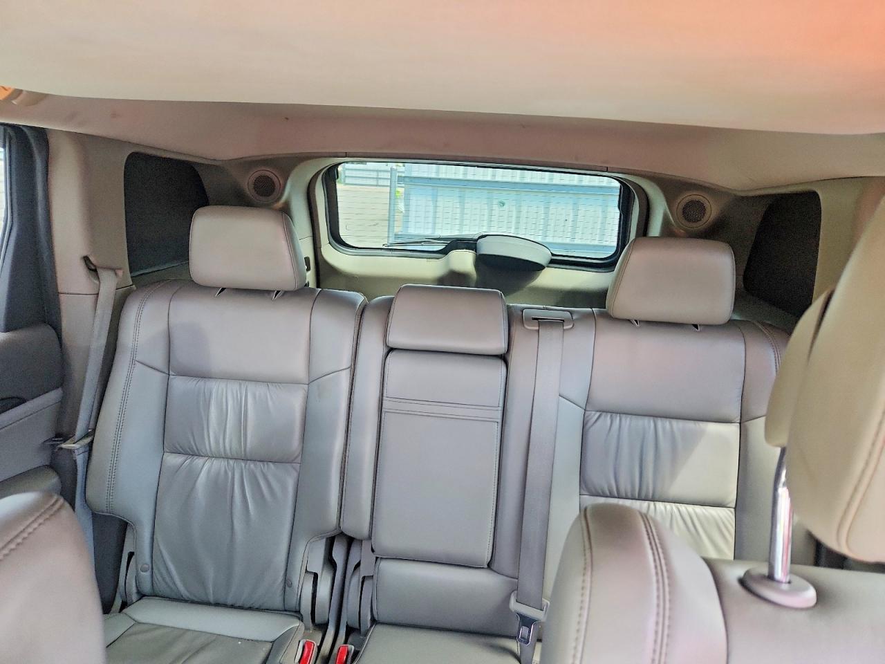 2011 Jeep Grand Cherokee Laredo Red vin: 1J4RR4GG3BC602135