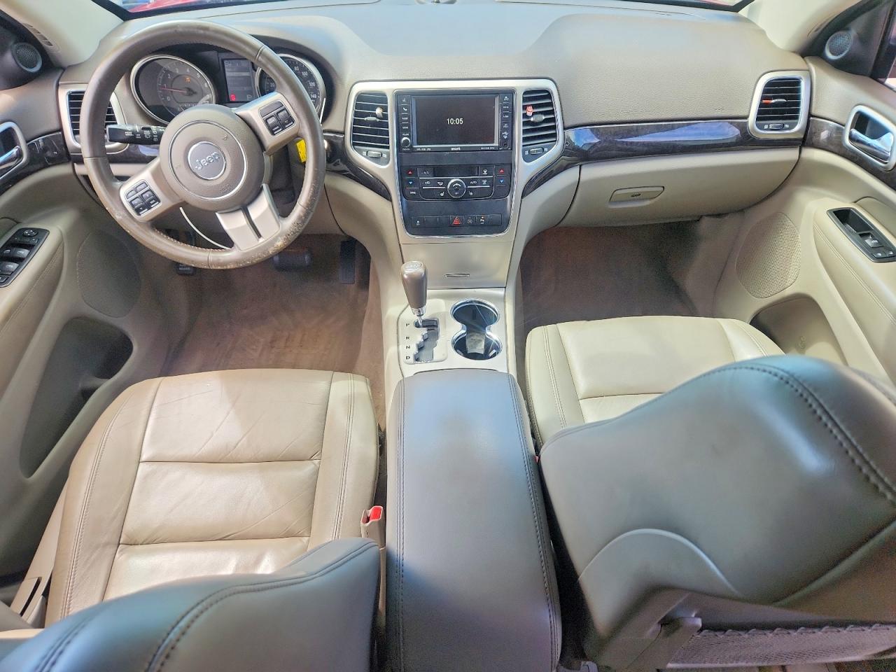 2011 Jeep Grand Cherokee Laredo Red vin: 1J4RR4GG3BC602135